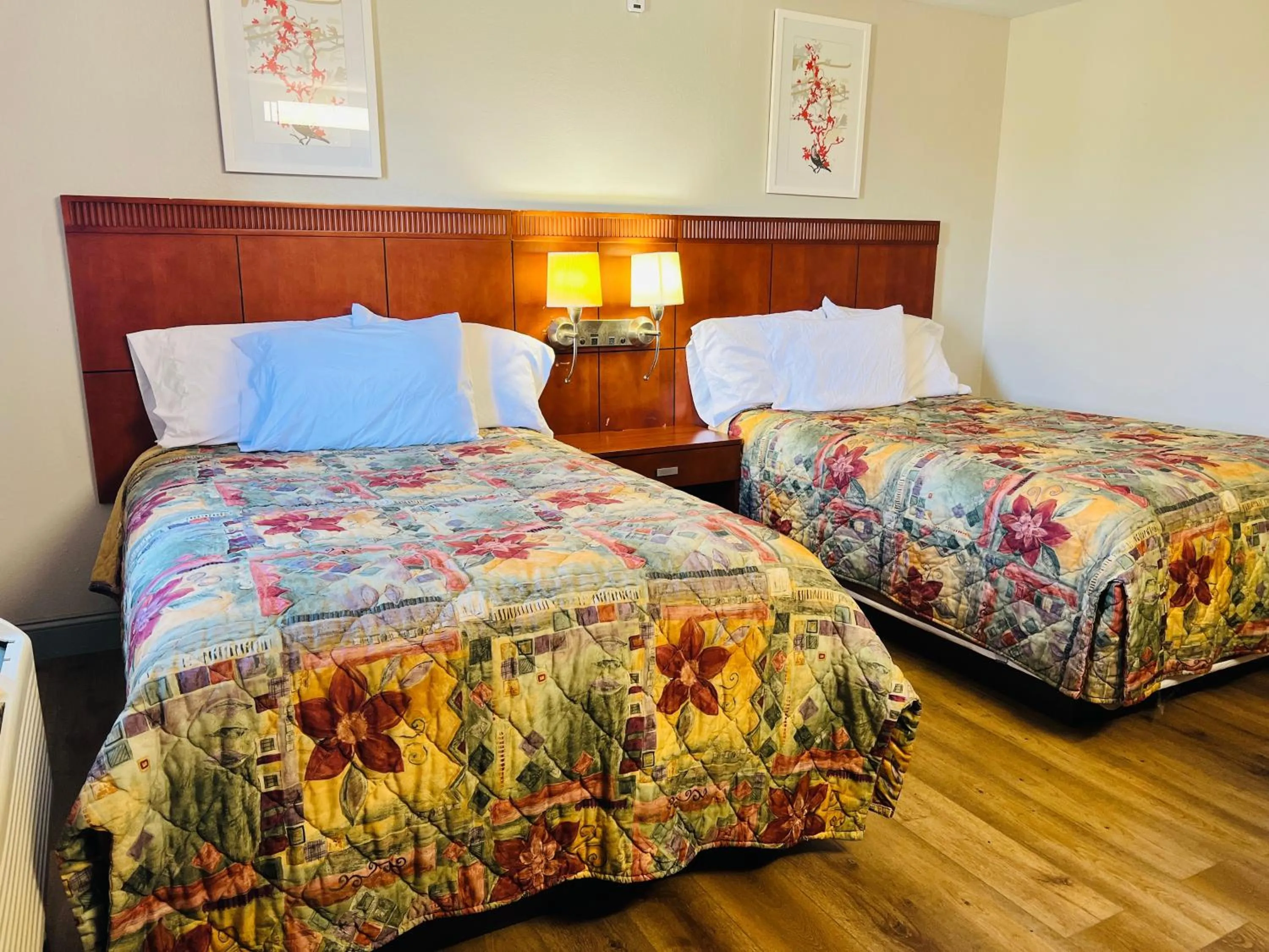 Bedroom in Rosewood Inn By OYO Union City I-69