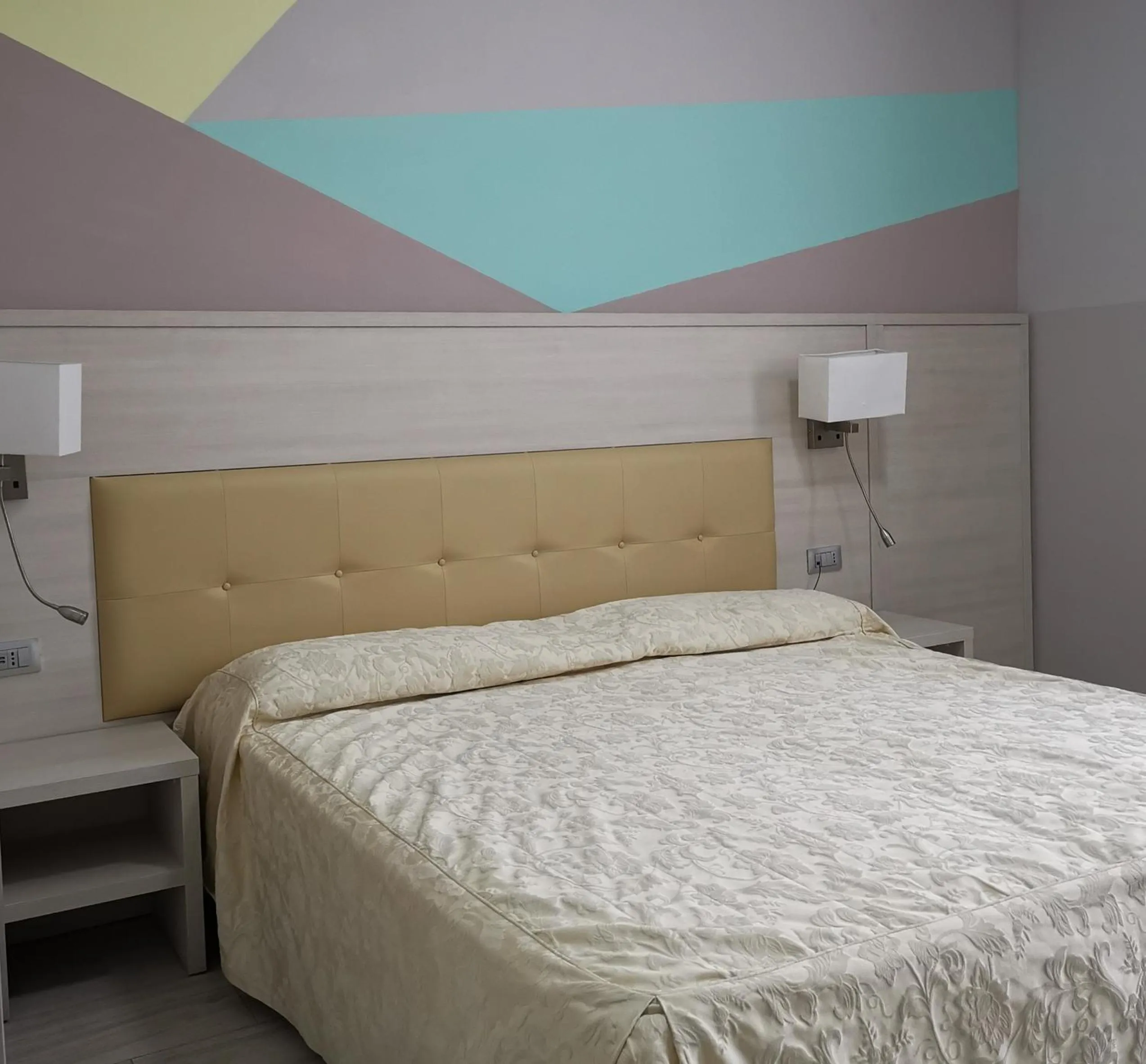 Bed in CSI Group - Hotel Metropoli