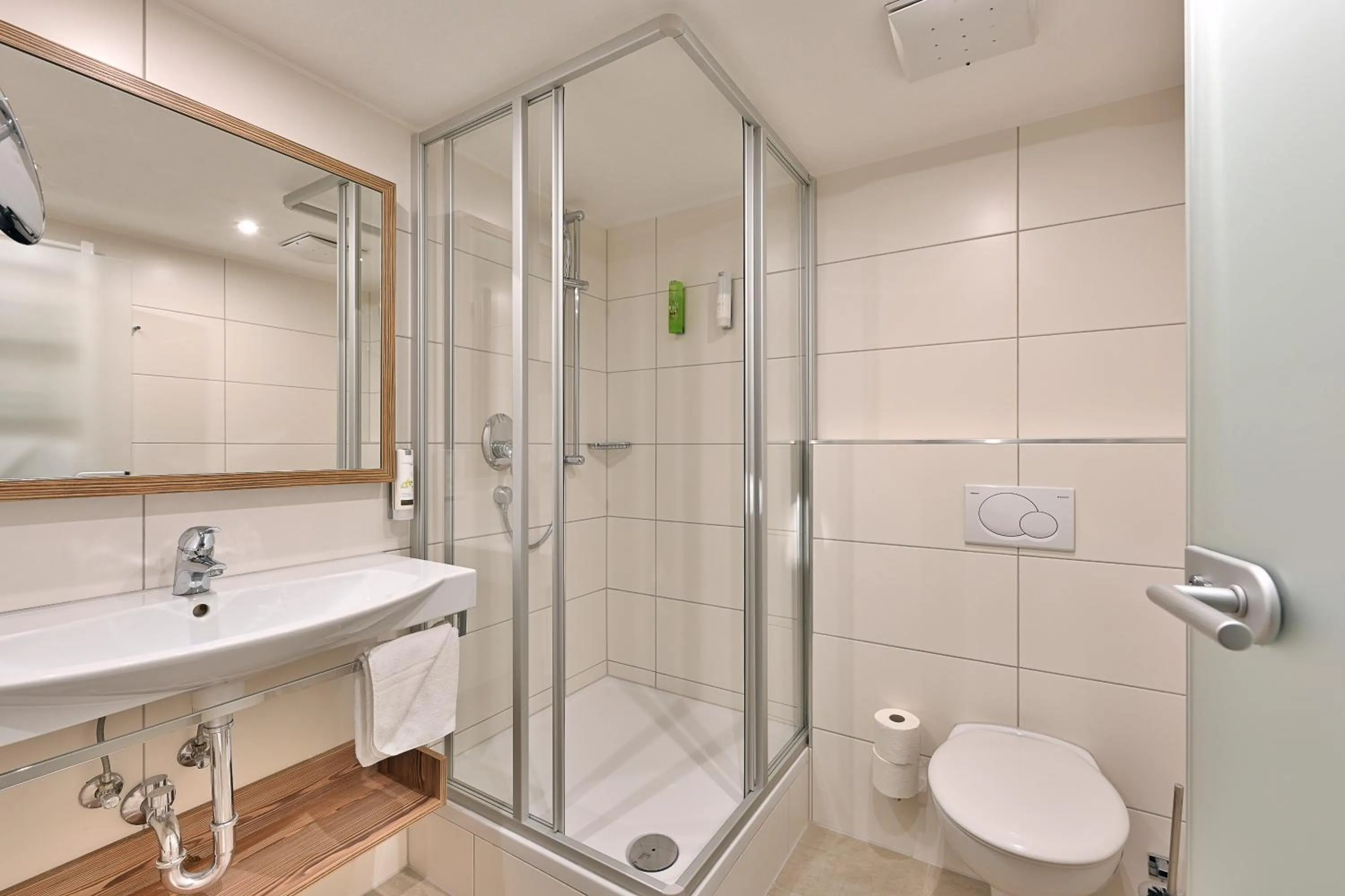 Shower in Genuss- & Aktivhotel Sonnenburg