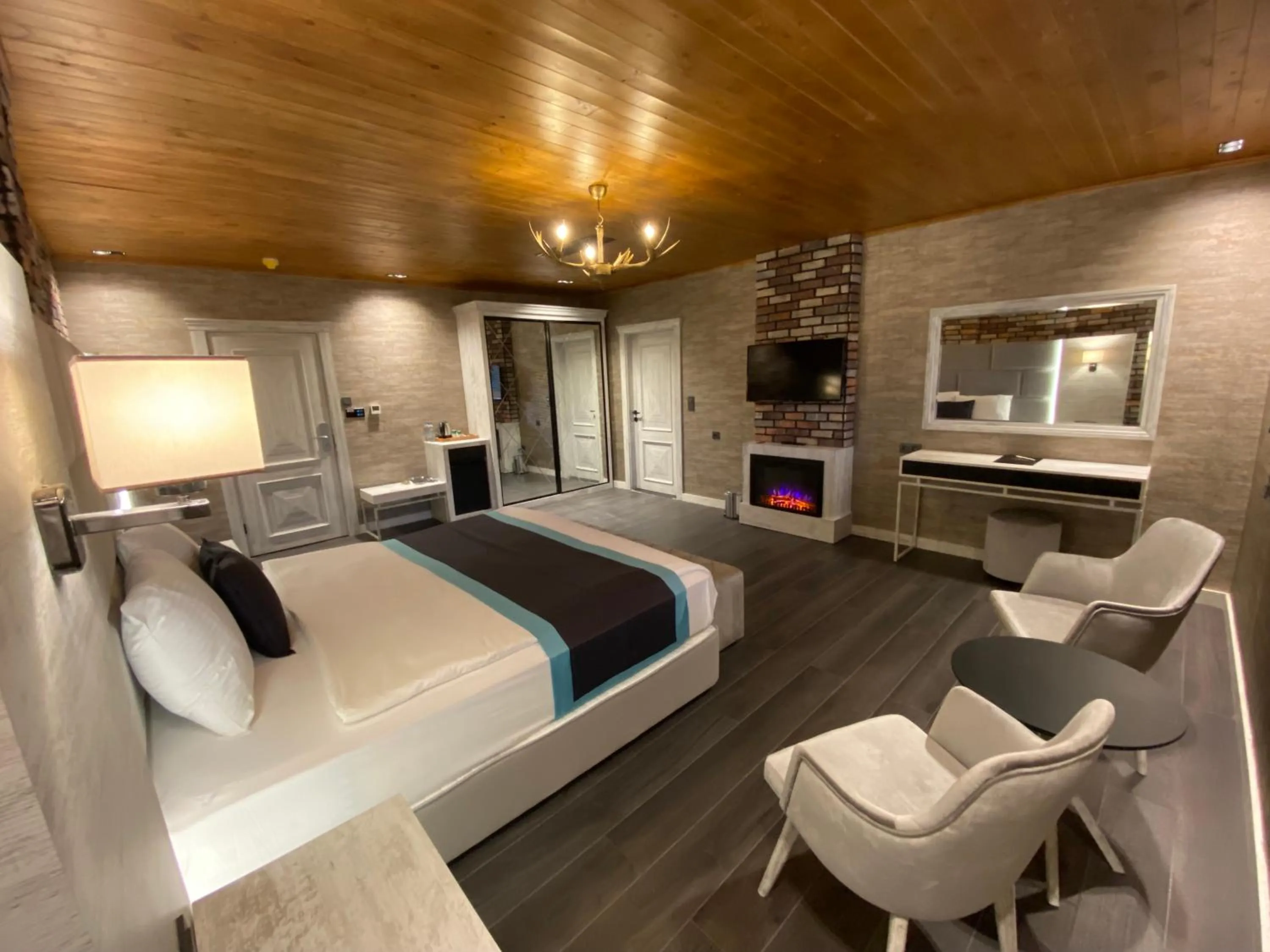 Photo of the whole room in Elifim Resort Hotel