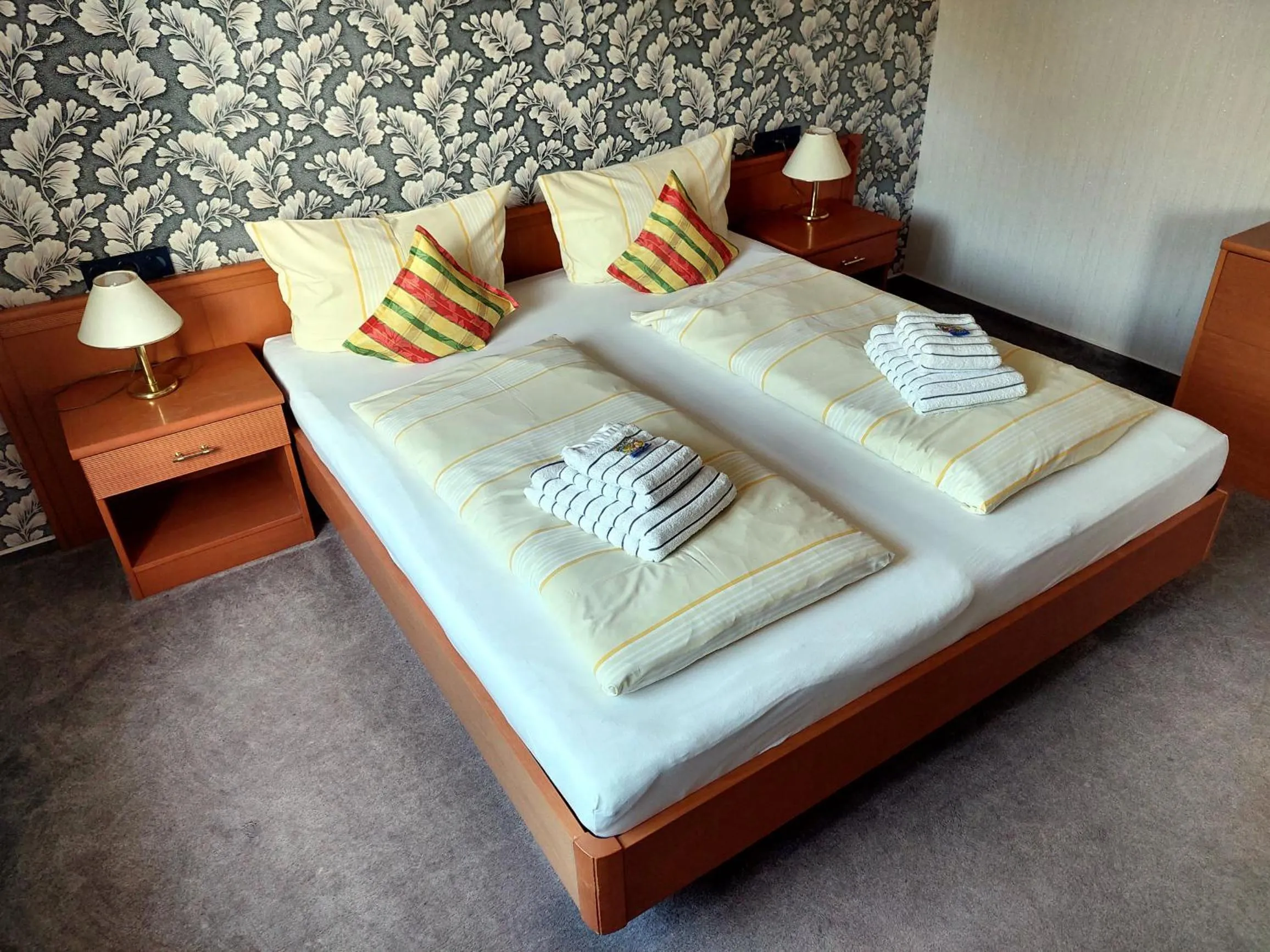 Bed in Hotel Zur Fischerklause