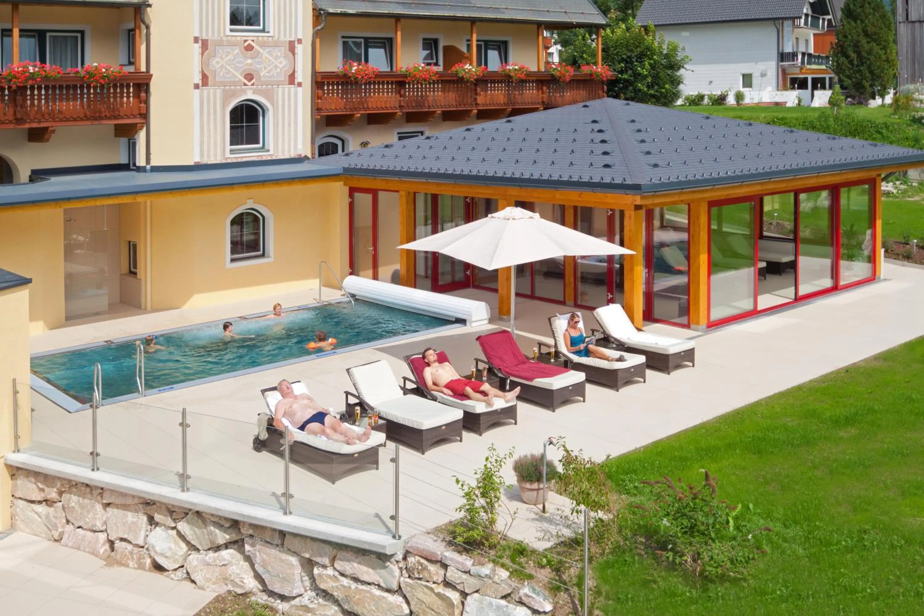 Property building in Der Hechl