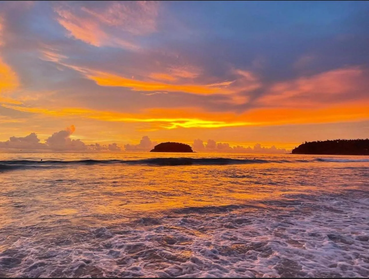 San Antonio Beach Guesthouse & Restaurant