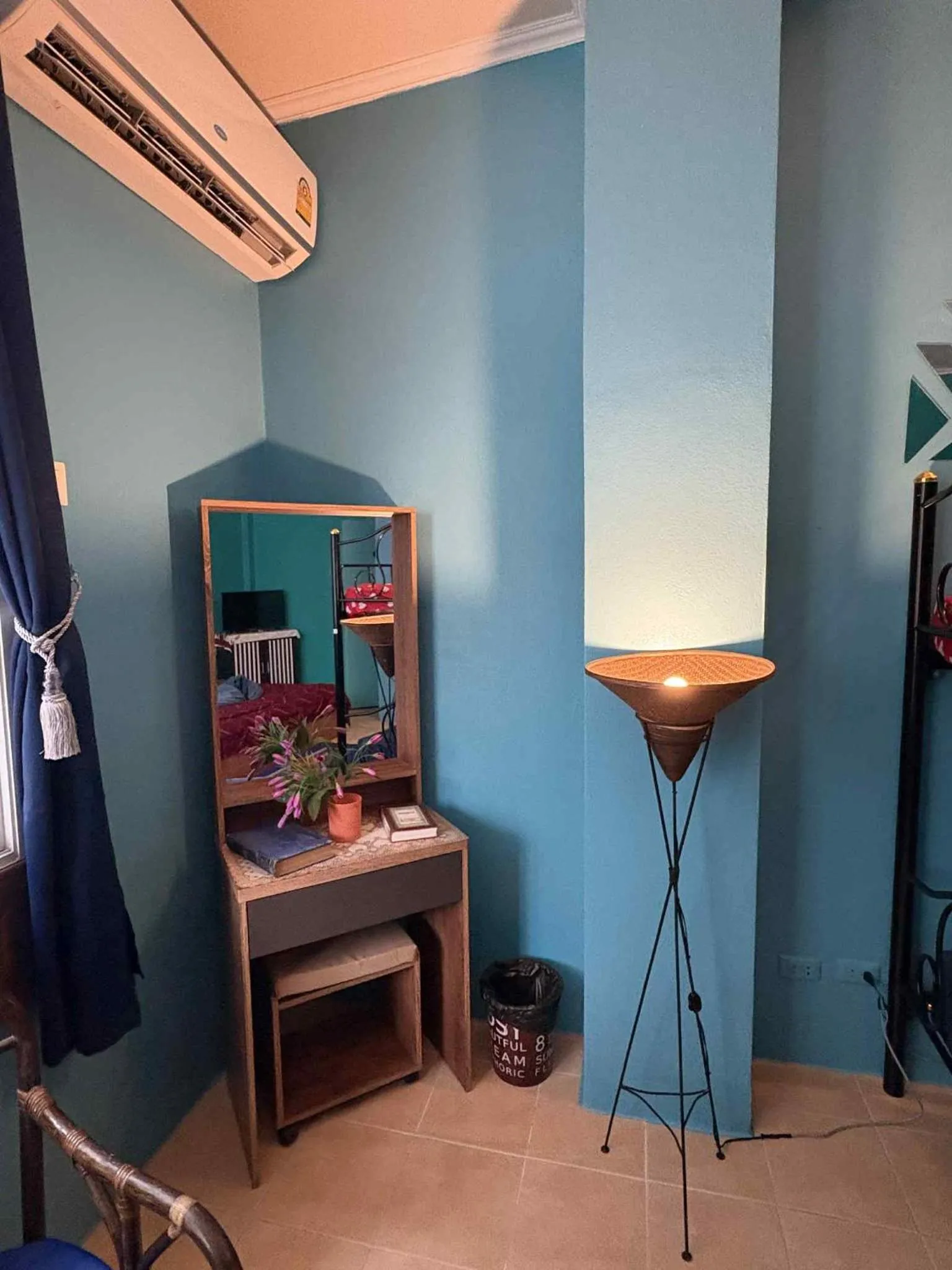 TV and multimedia in San Antonio Beach Guesthouse & Restaurant