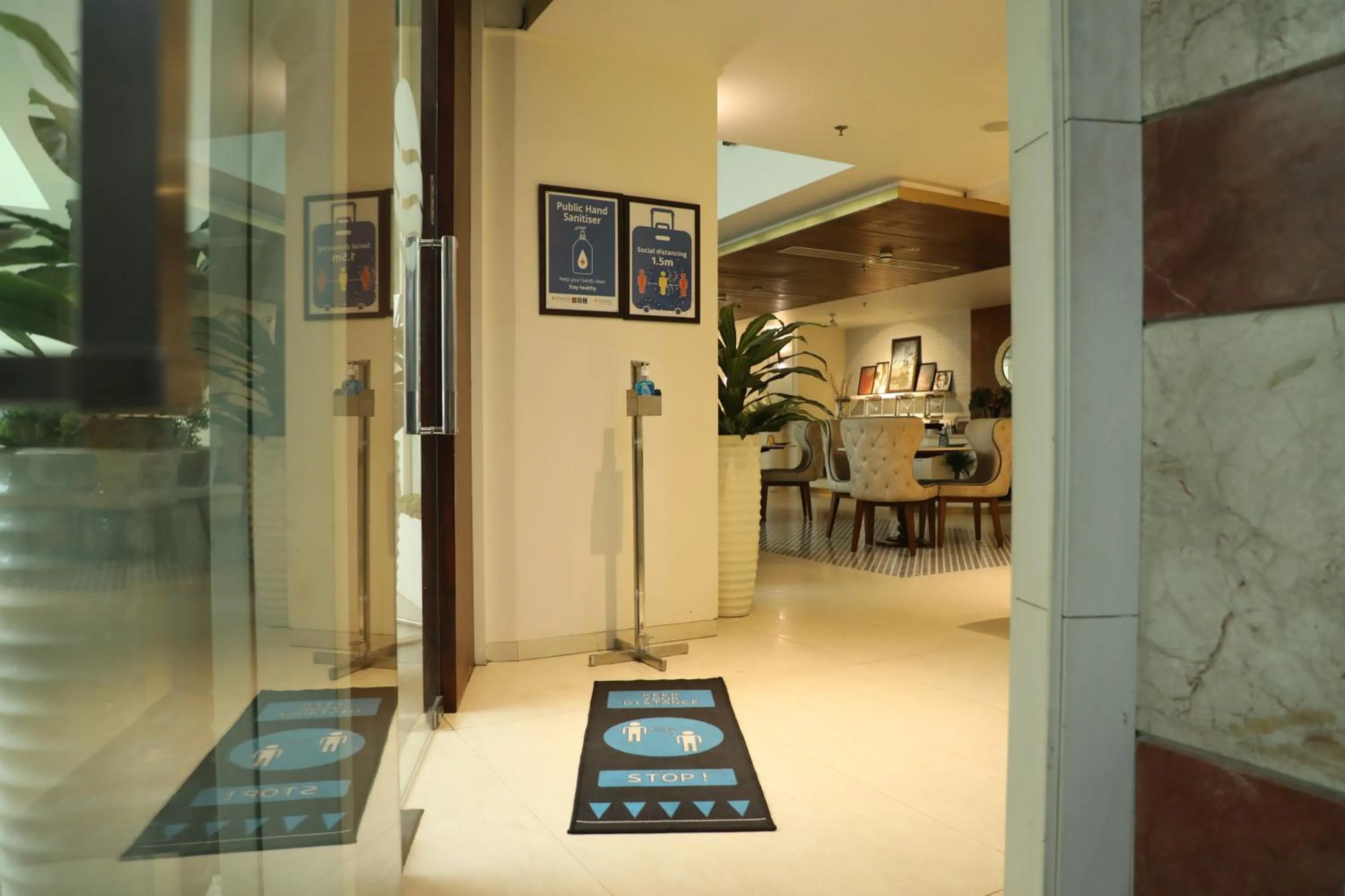 Restaurant/places to eat in Comfort Inn Tulip Heights