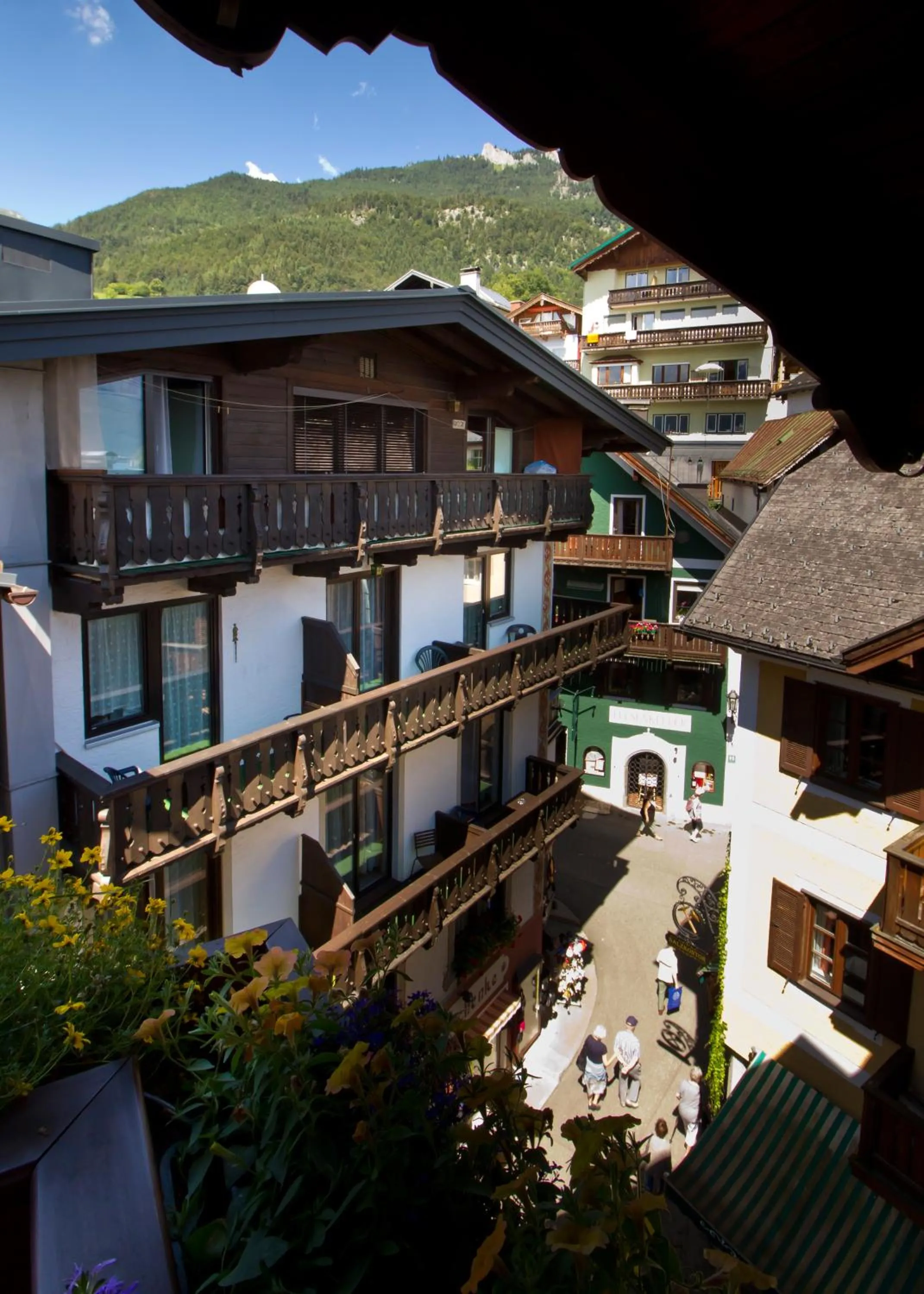 Street view in Hotel Weisser Hirsch