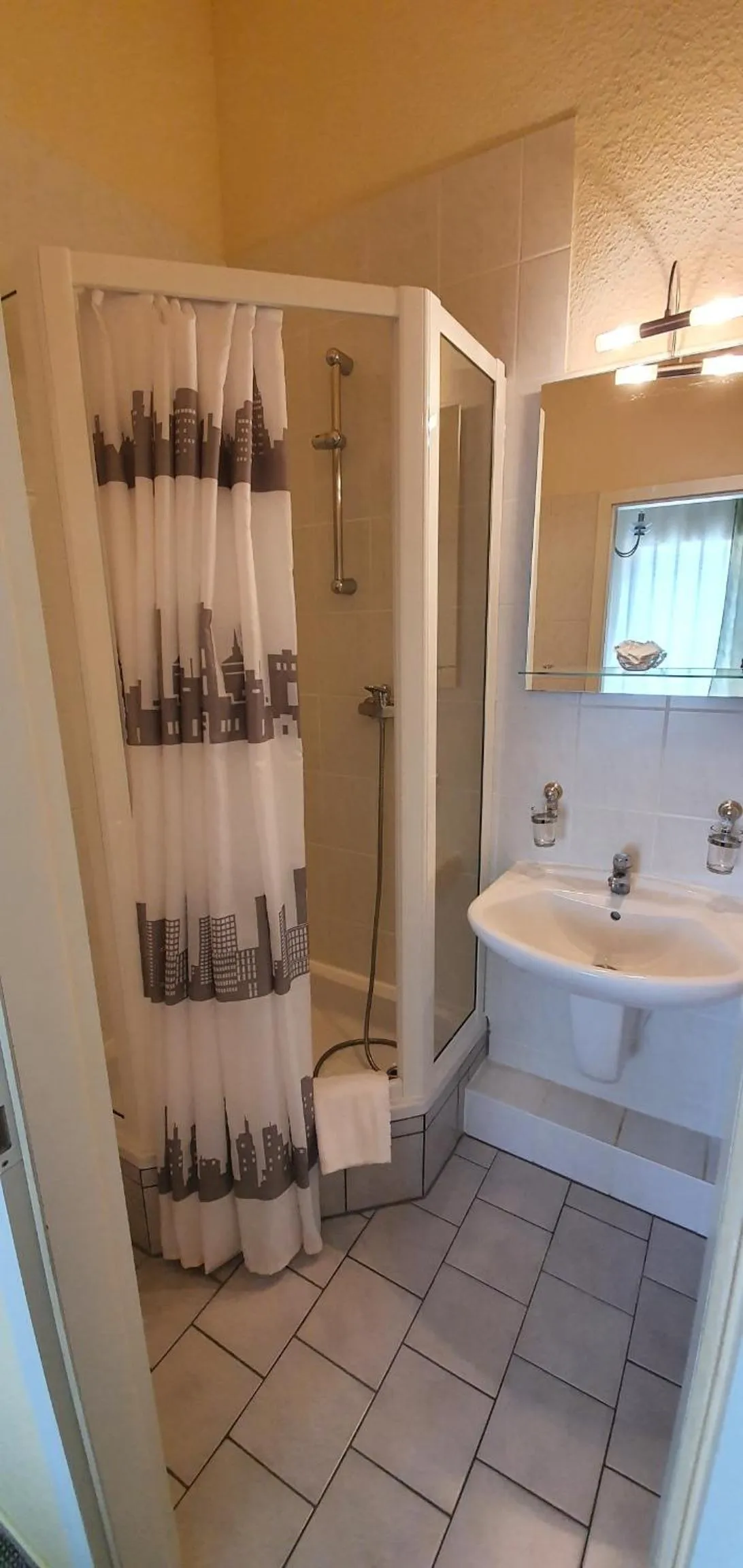 Bathroom in Restaurant & Hotel Olive