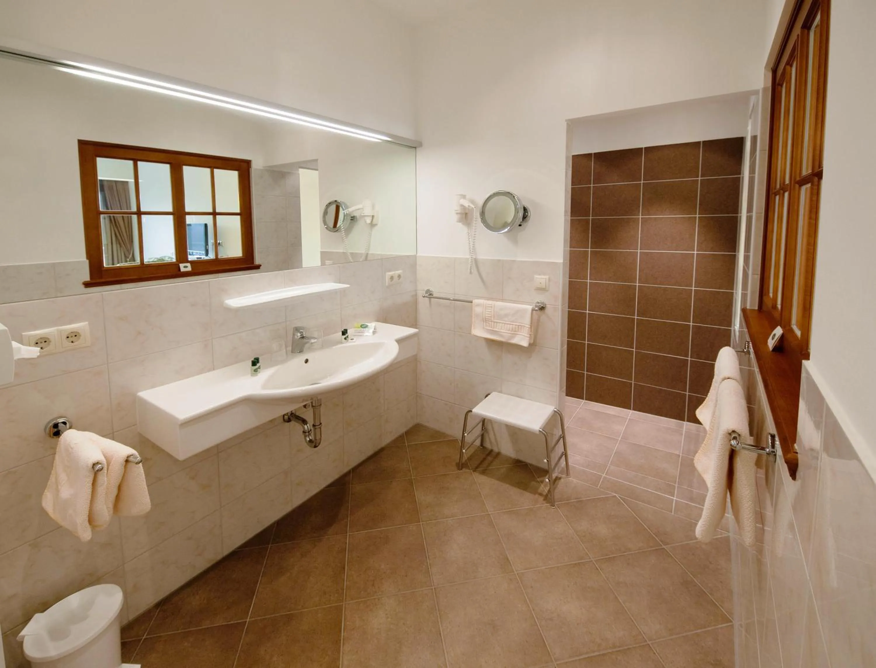 Bathroom in Gartenhotel & Weingut Pfeffel Dürnstein