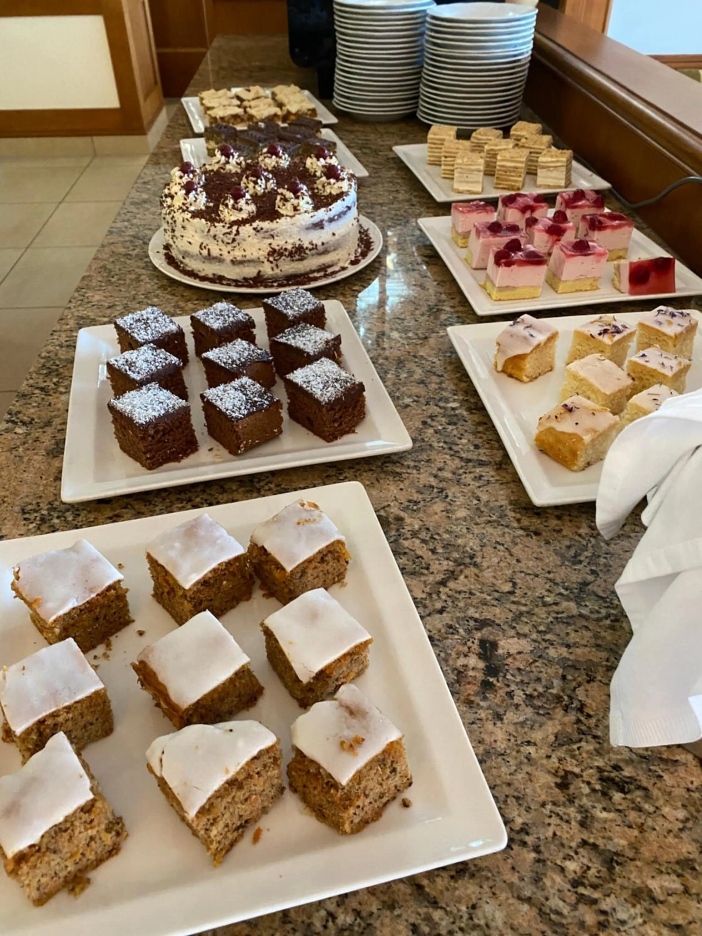 Breakfast in Gartenhotel & Weingut Pfeffel Dürnstein