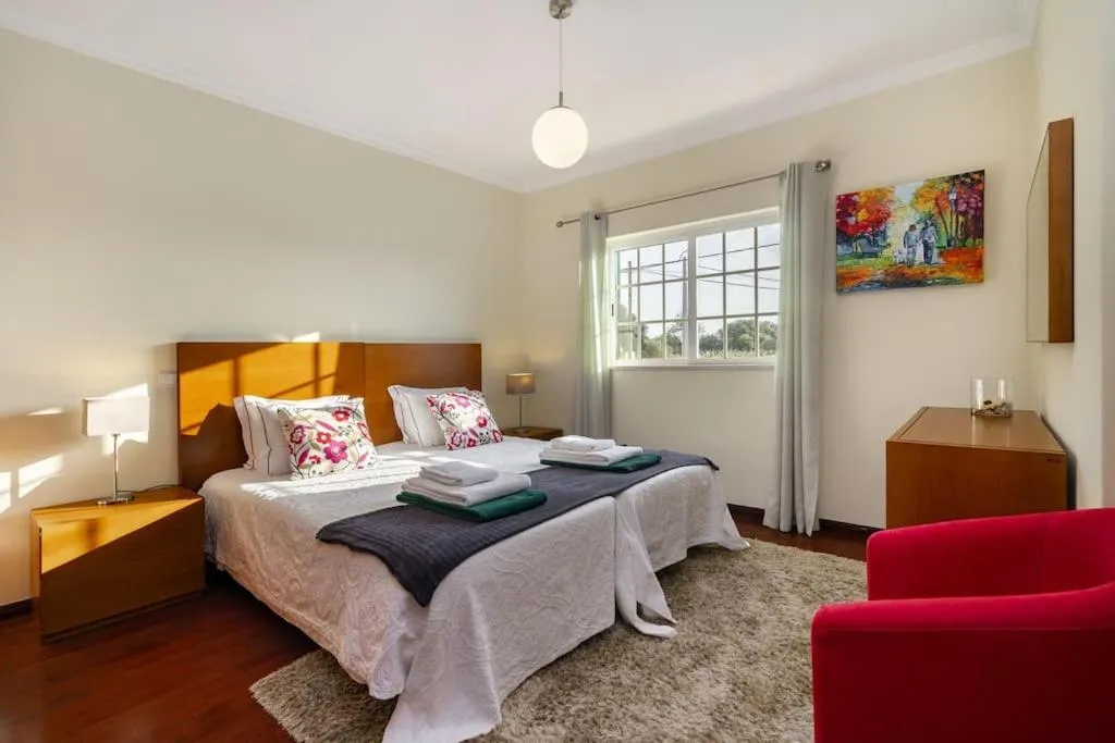 Bed in Villa Arade Riverside - Jacuzzi and Heated Pool by AlgarStays