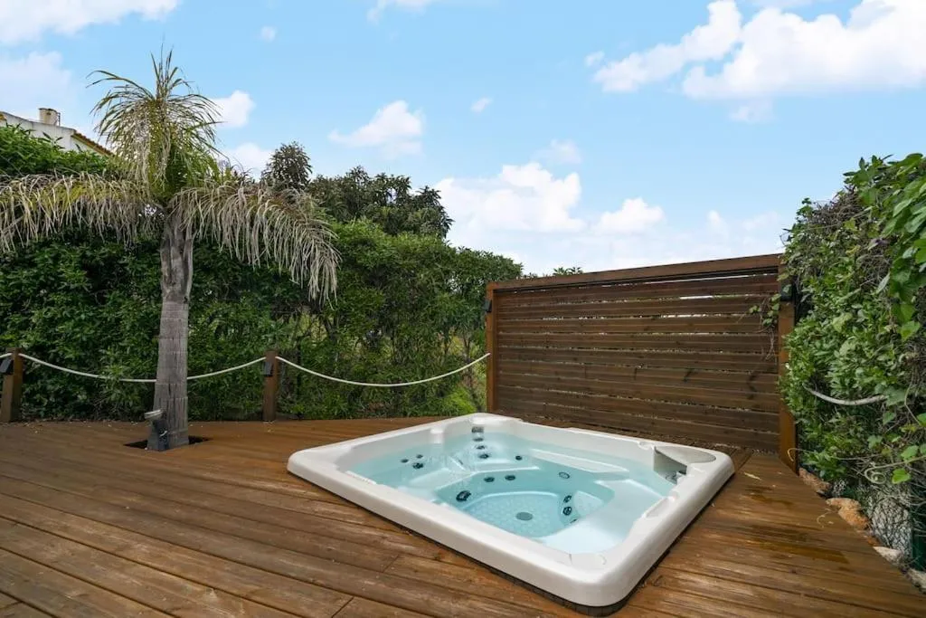 Garden in Villa Arade Riverside - Jacuzzi and Heated Pool by AlgarStays