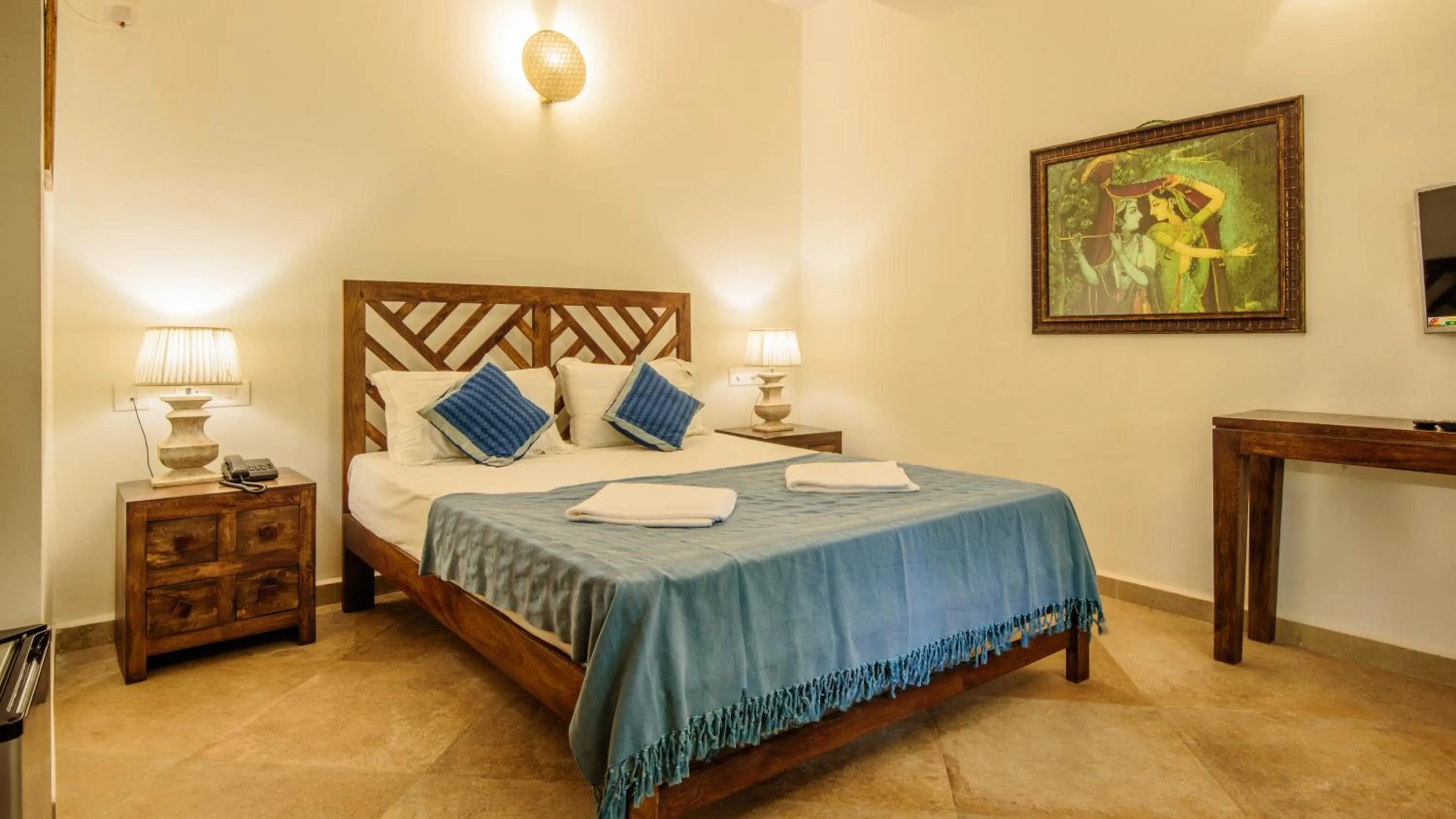 Deluxe Double Room - single occupancy in Little India Beach Cottages