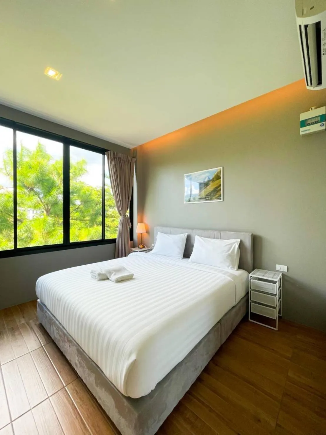 Photo of the whole room, Bed in Krin Resort