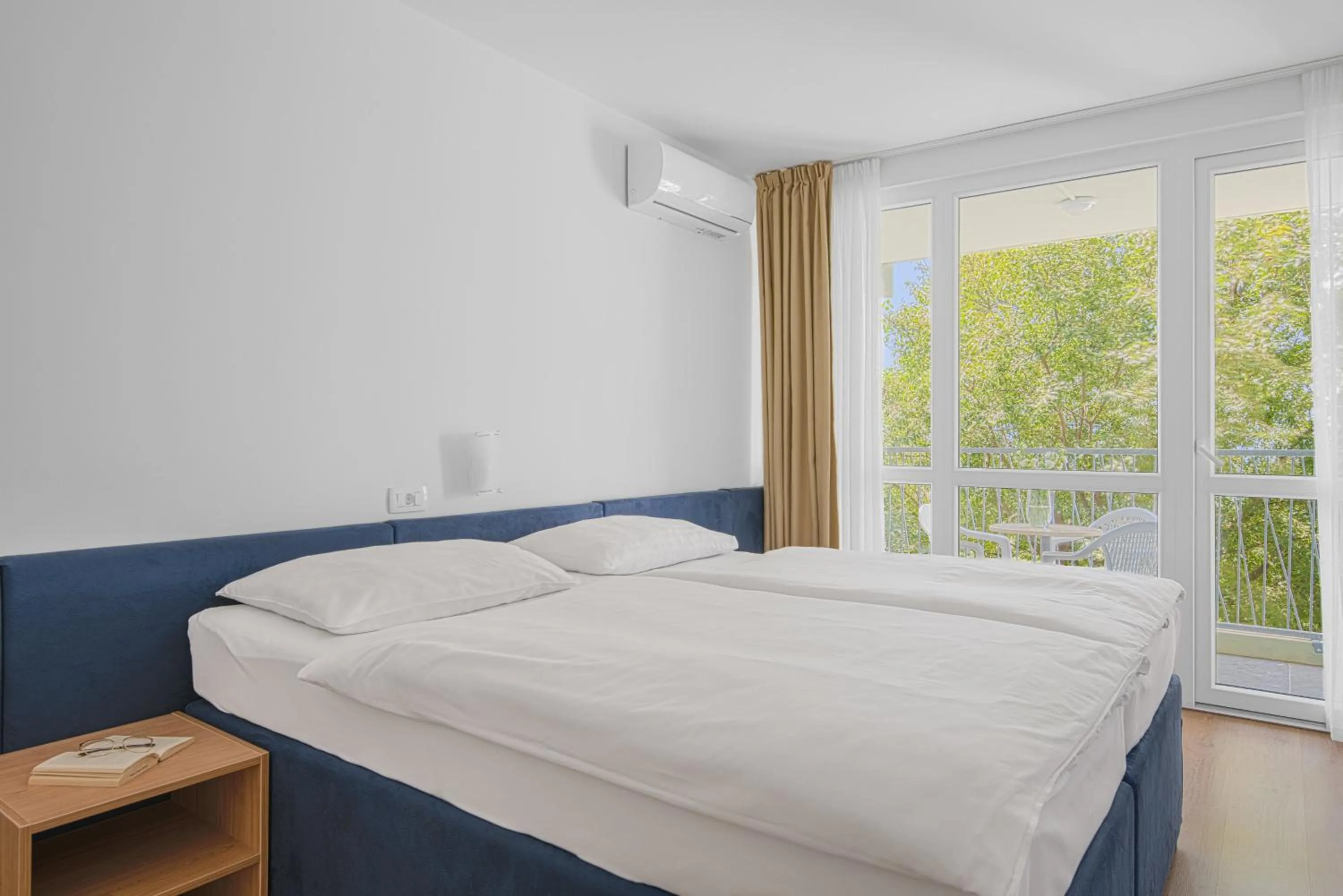 Bed in Paviljoni Slaven