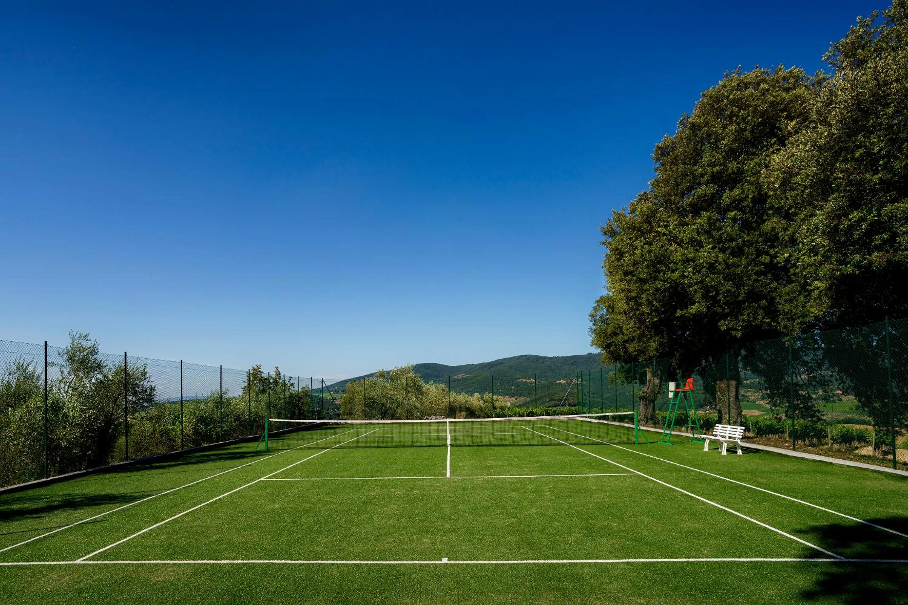 Tennis court in La Pietra Del Cabreo