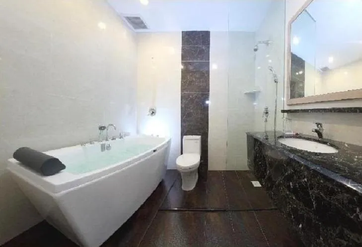 YANGTZE HOTEL 长江酒店