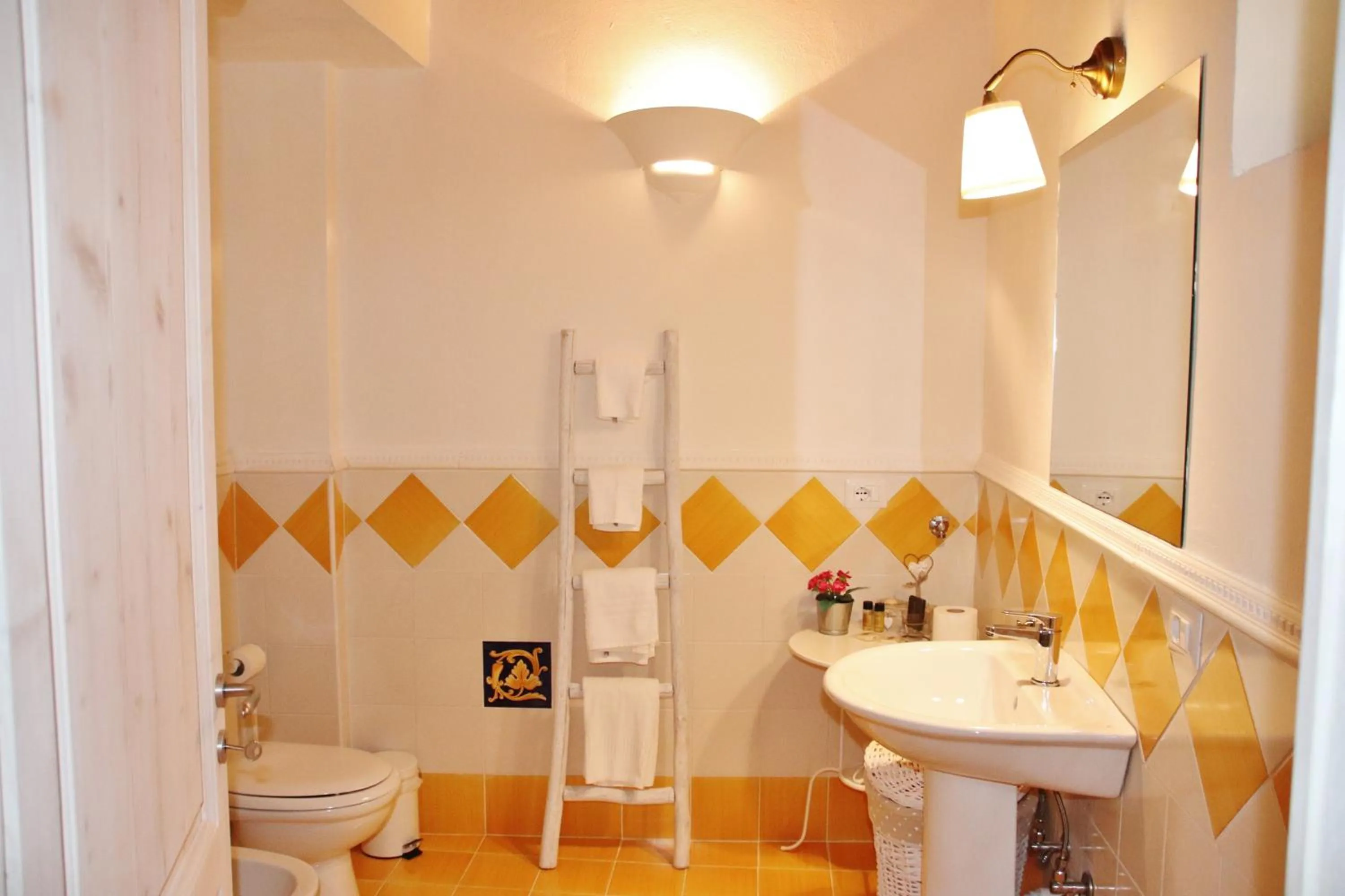 Bathroom in Maison del Borgo