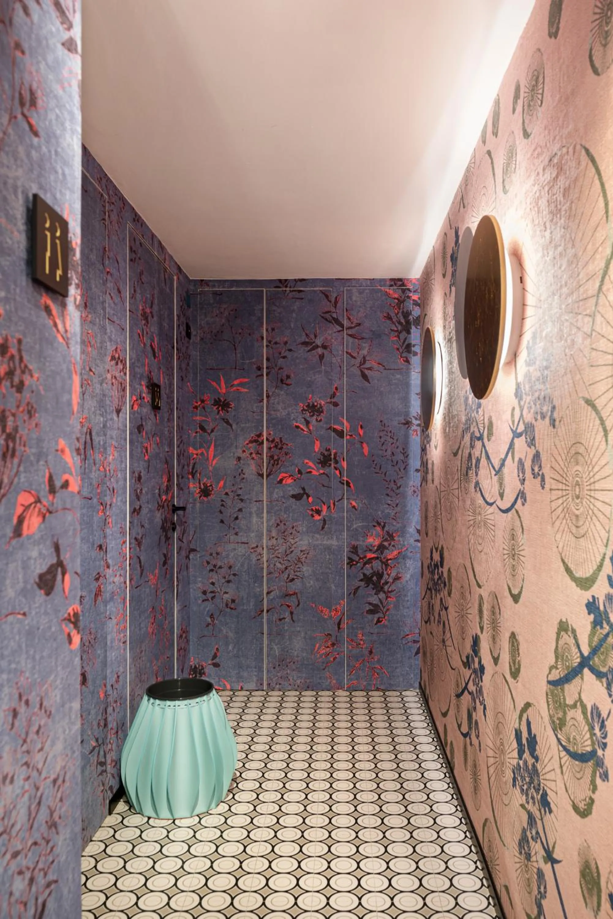 Bathroom in Demo Hotel Design Emotion