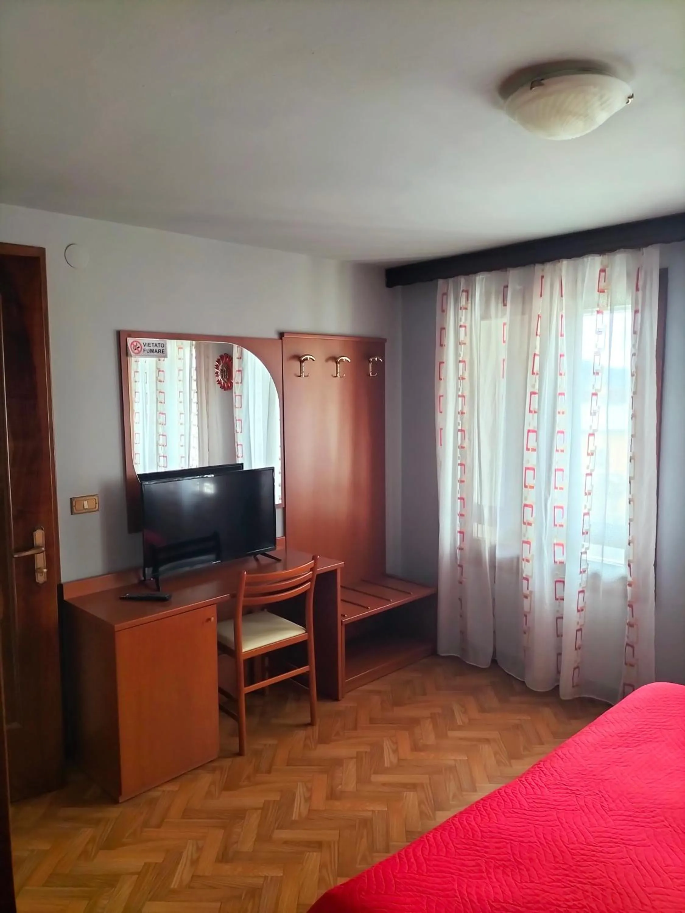 TV and multimedia, Bed in Hotel Monte Fior