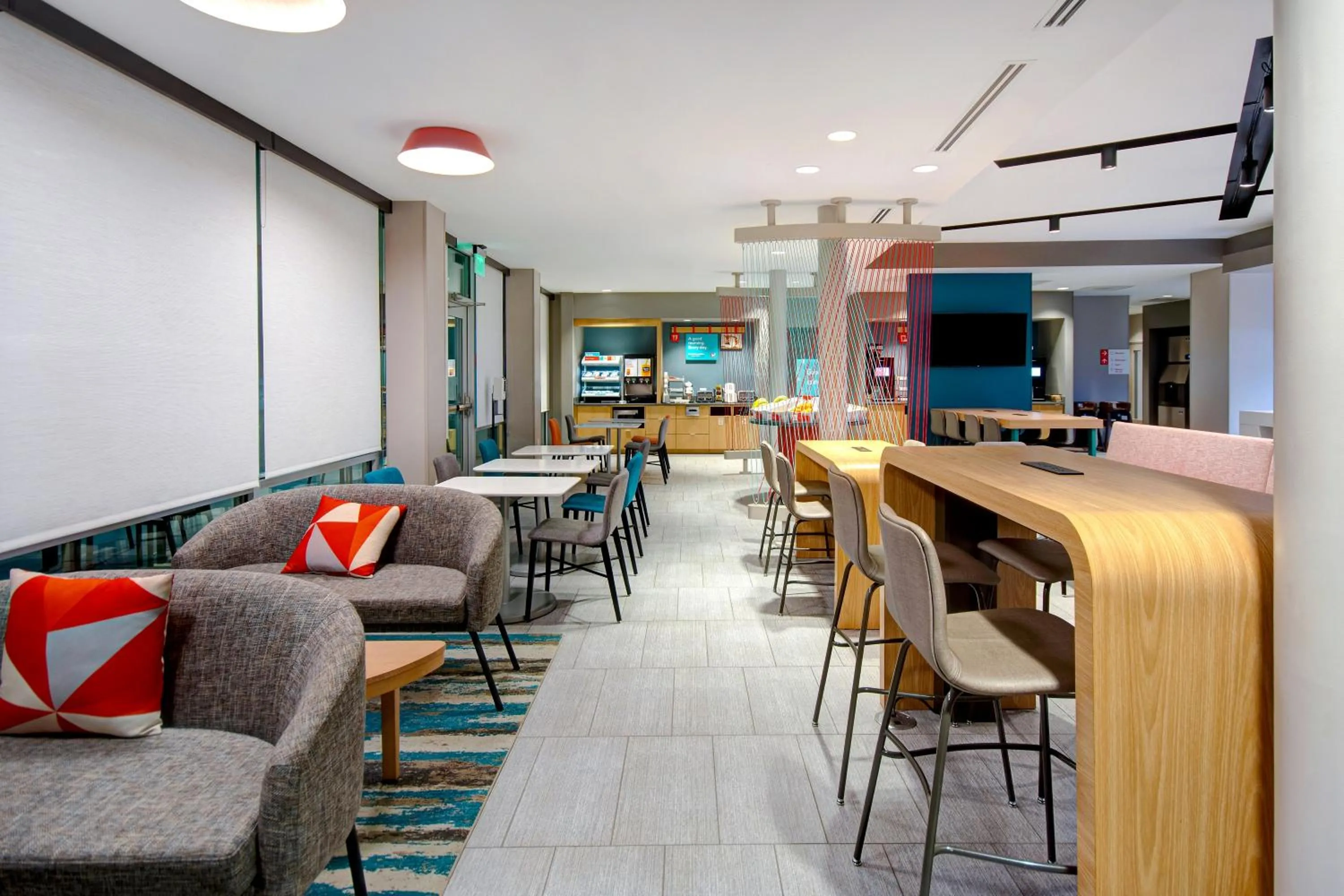 Dining area in avid Hotel Fort Mill - Carowinds Blvd by IHG