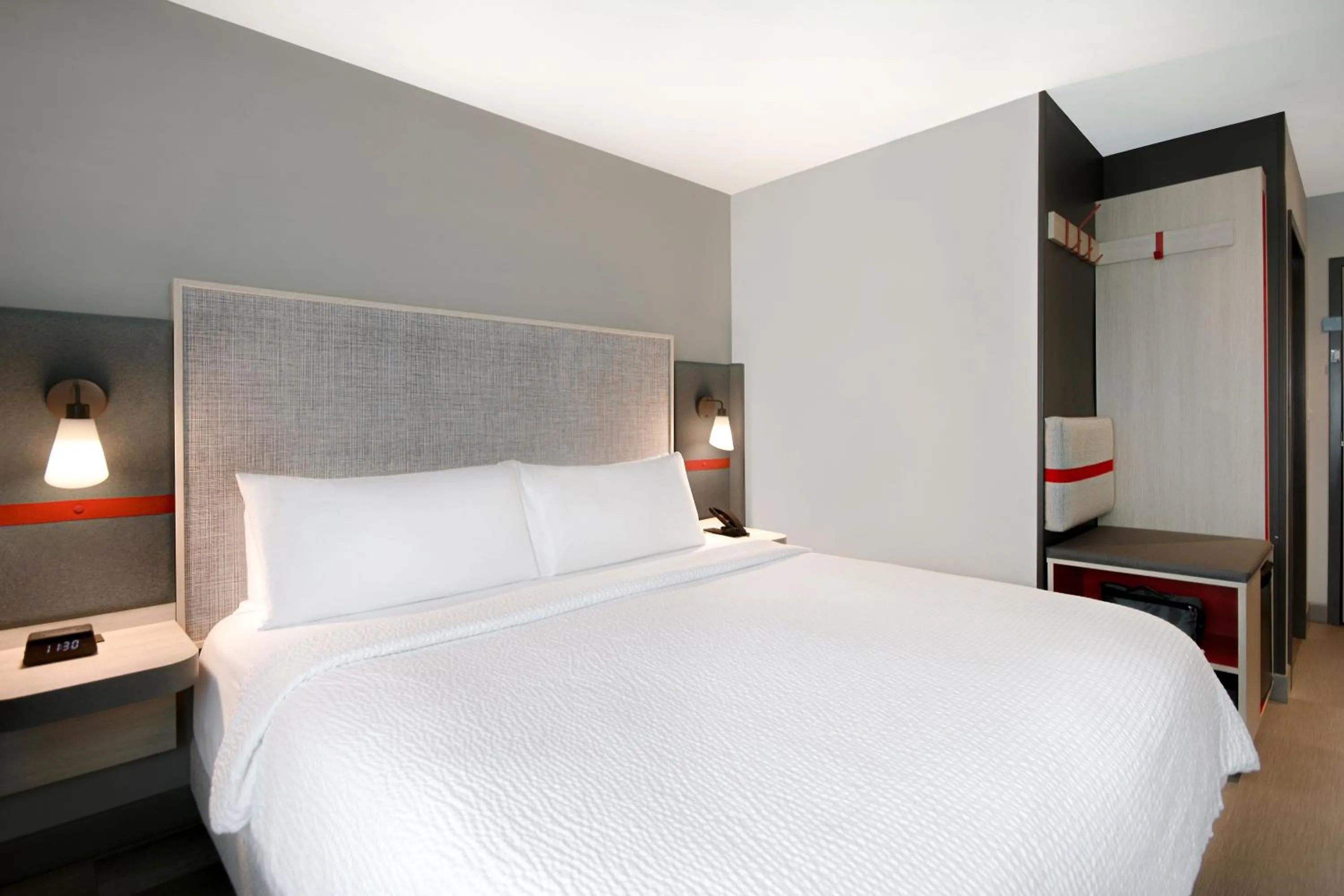 Bedroom, Bed in avid Hotel Fort Mill - Carowinds Blvd by IHG