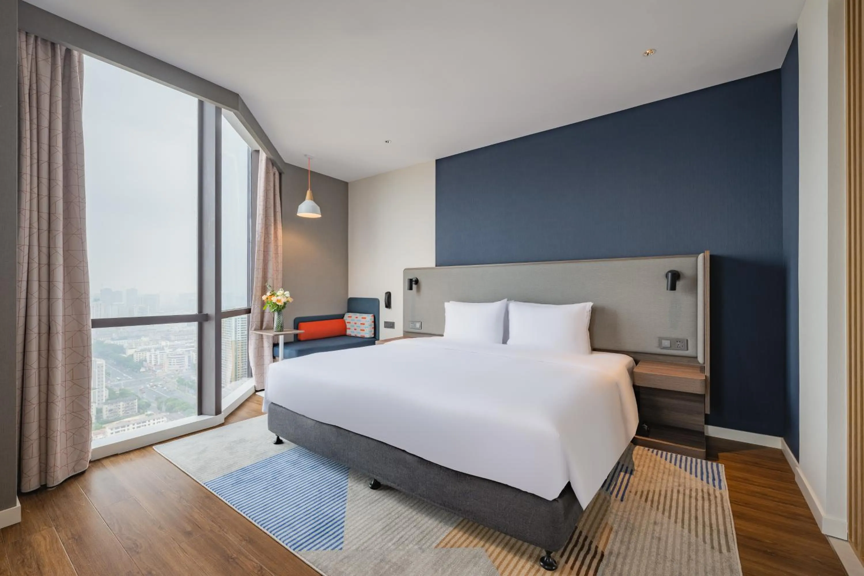 Bed in Holiday Inn Express Nanning Jiangnan by IHG