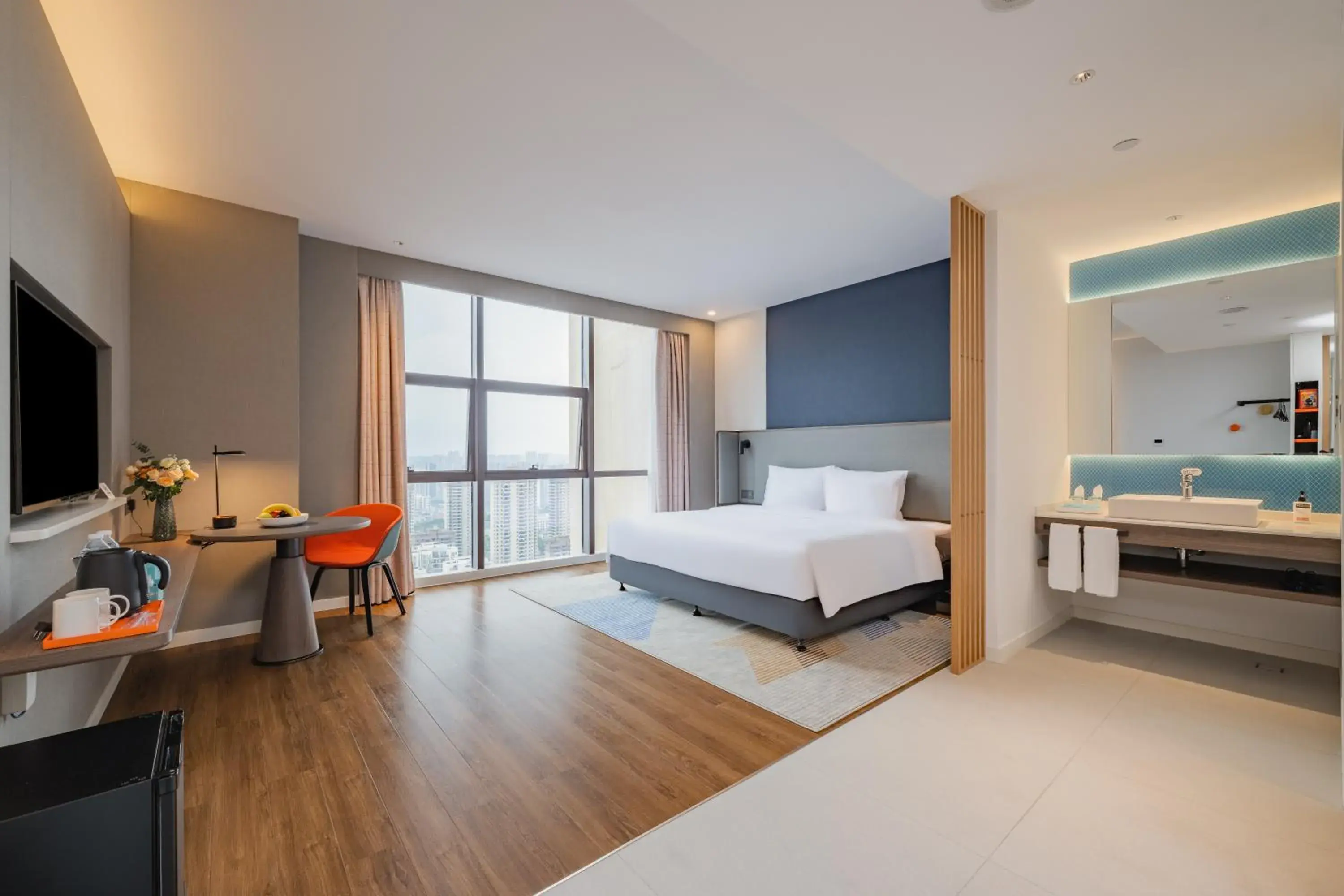 Standard King Room - High Floor in Holiday Inn Express Nanning Jiangnan by IHG Standard King Room - High Floor in Holiday Inn Express Nanning Jiangnan by IHG