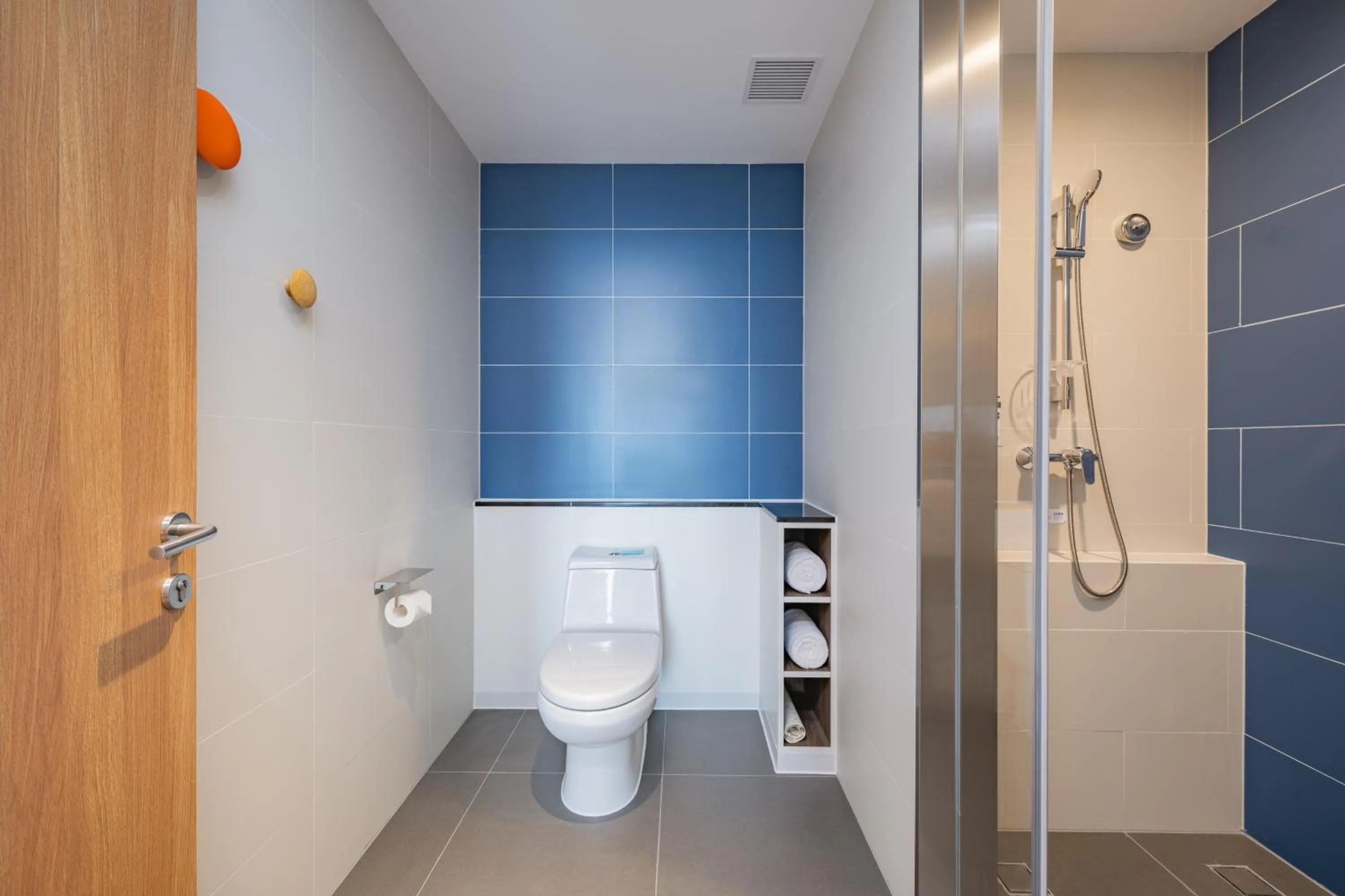 Bathroom in Holiday Inn Express Nanning Jiangnan by IHG