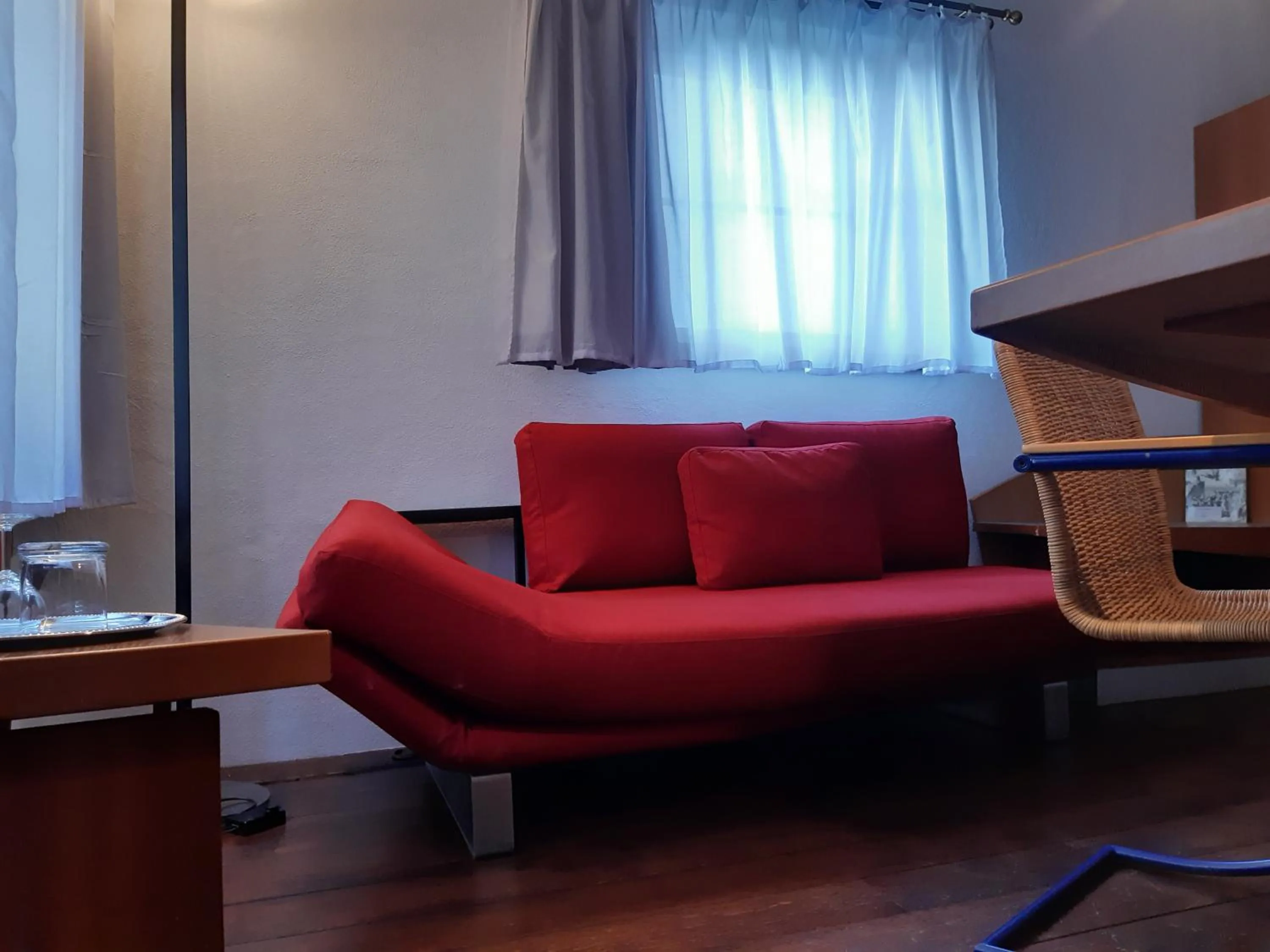 Photo of the whole room in Schiefes Haus