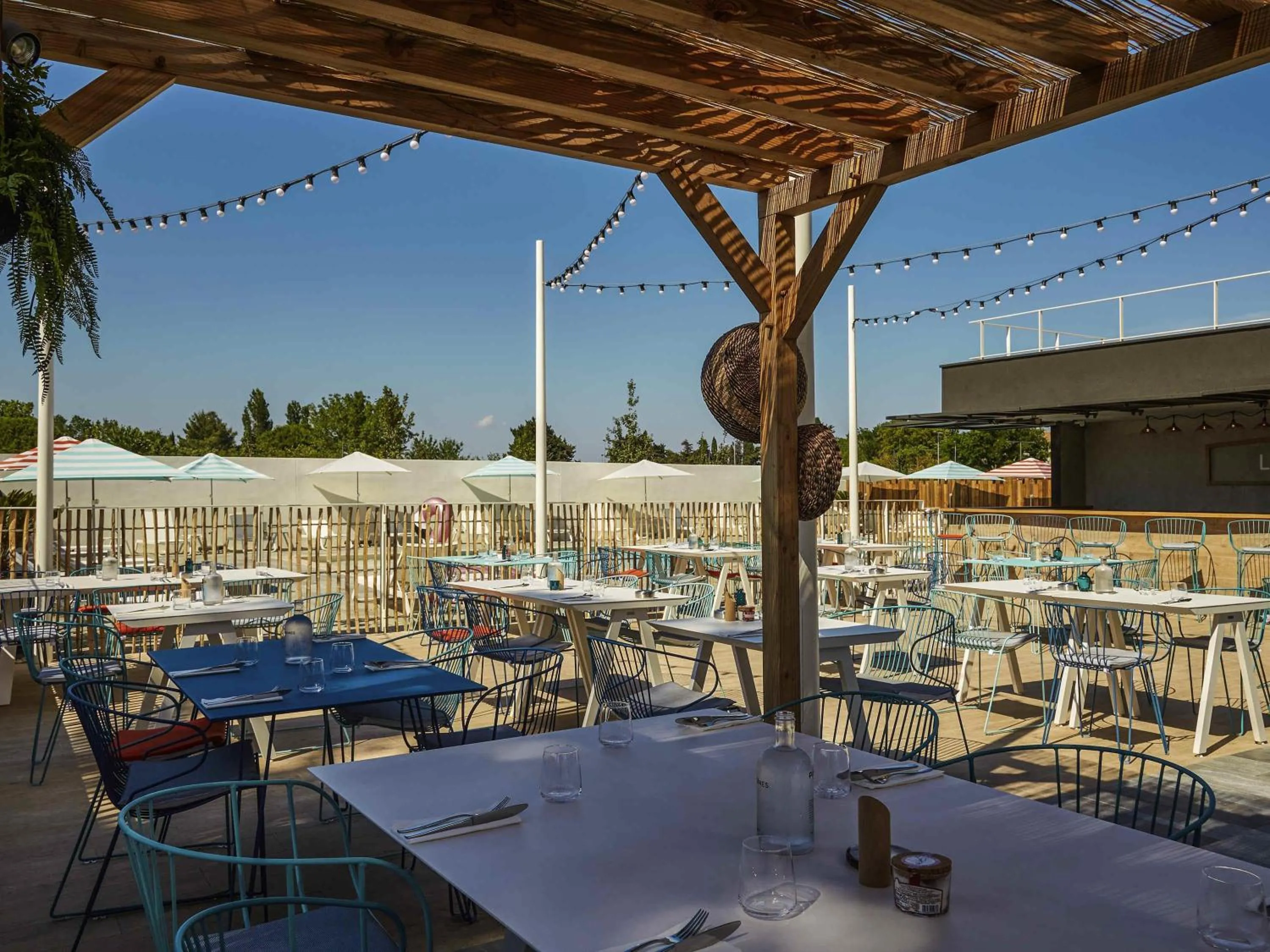 Lounge or bar in Ibis Styles Montpellier Aéroport Parc Des Expos