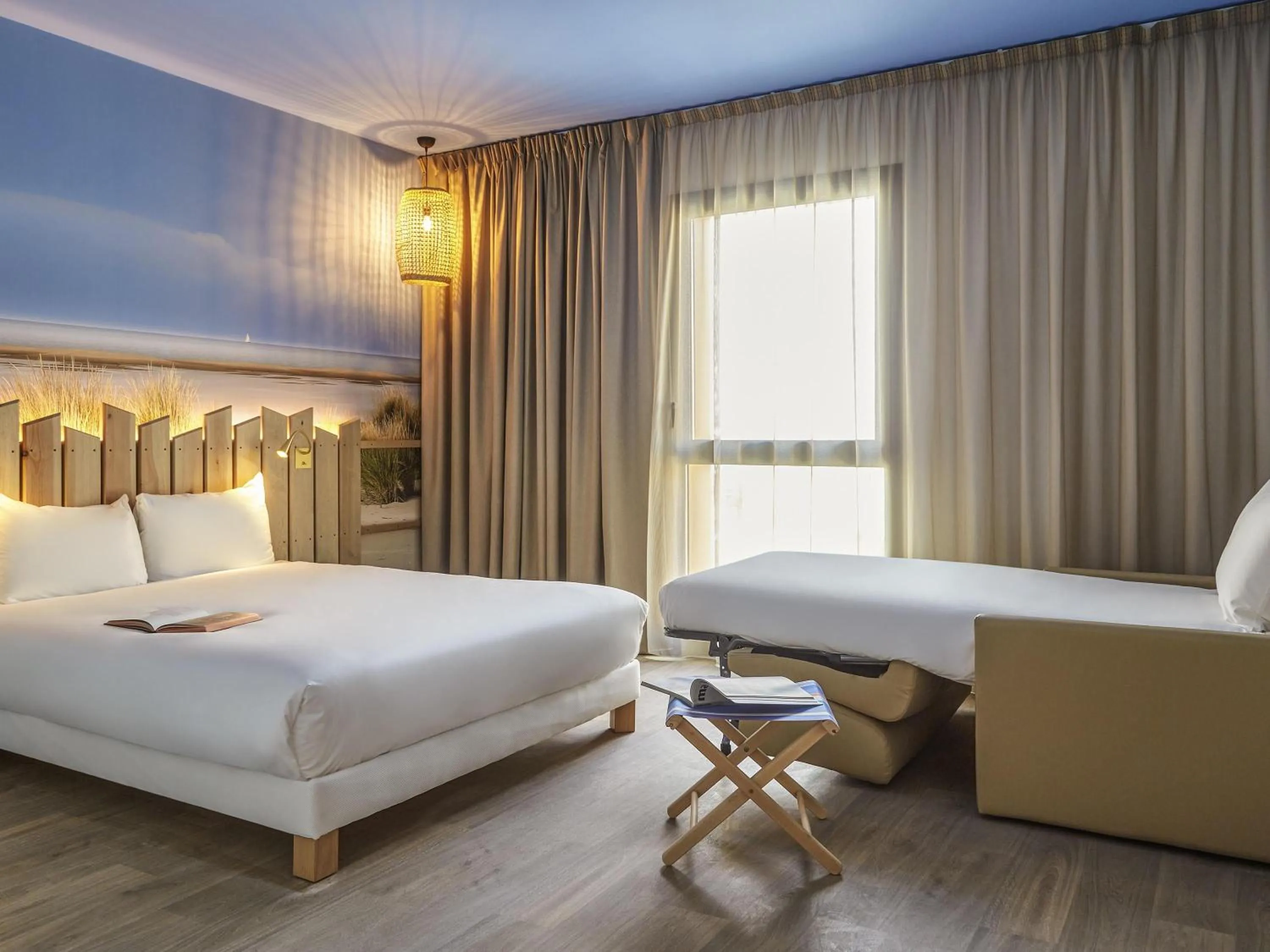 Bedroom, Bed in Ibis Styles Montpellier Aéroport Parc Des Expos