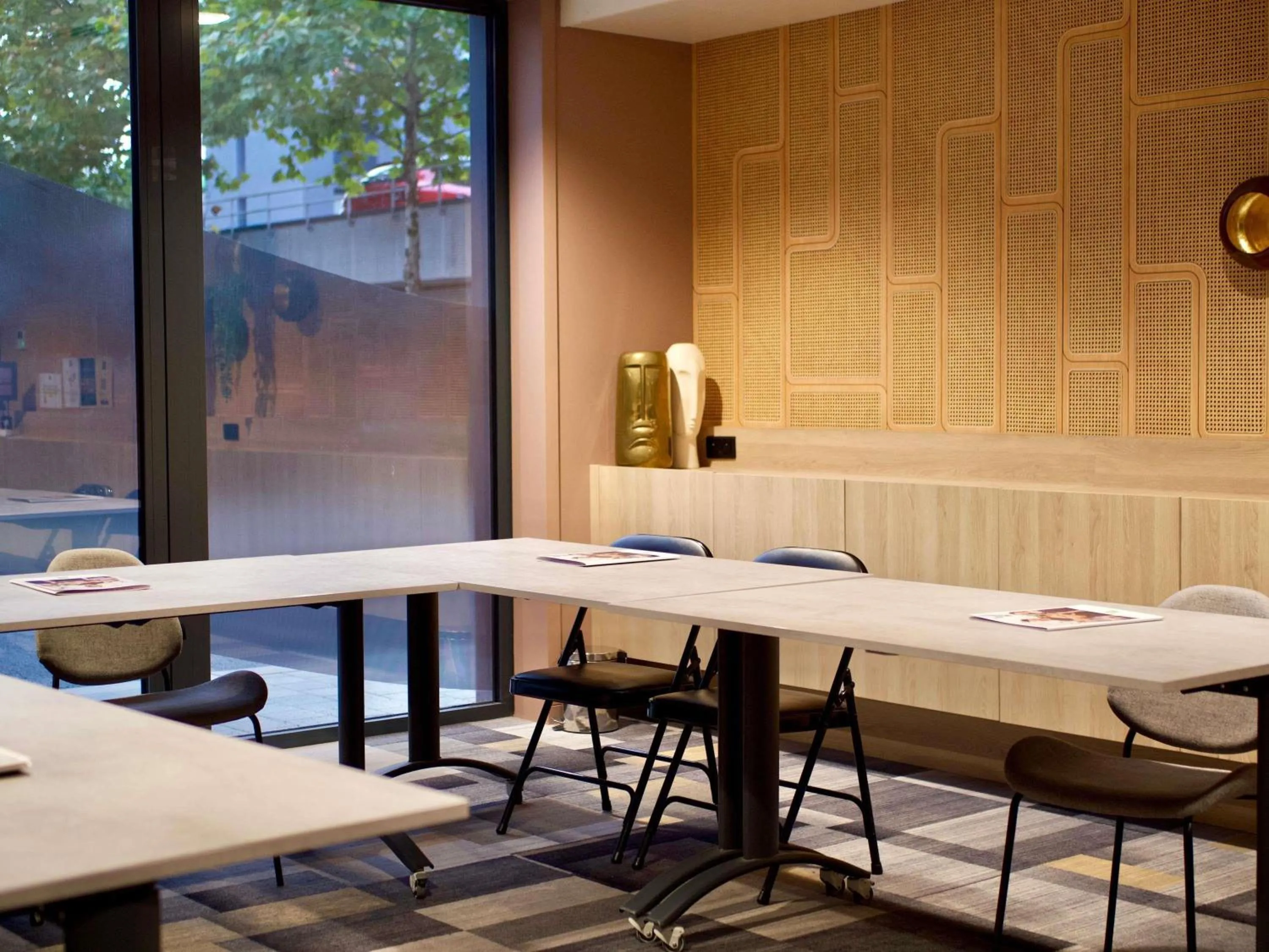 Meeting/conference room in ibis Styles Arras Centre