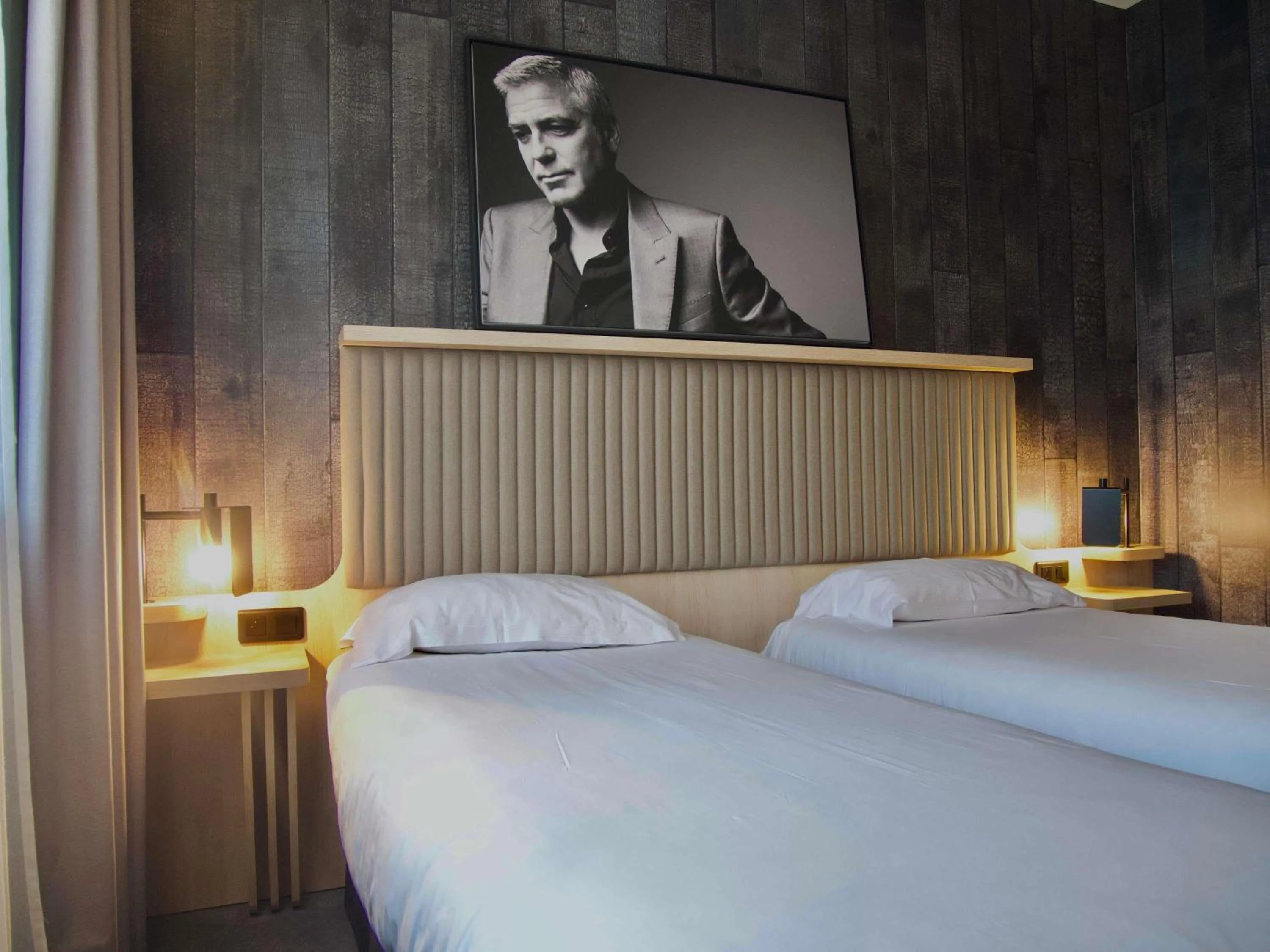 Bedroom, Bed in ibis Styles Arras Centre