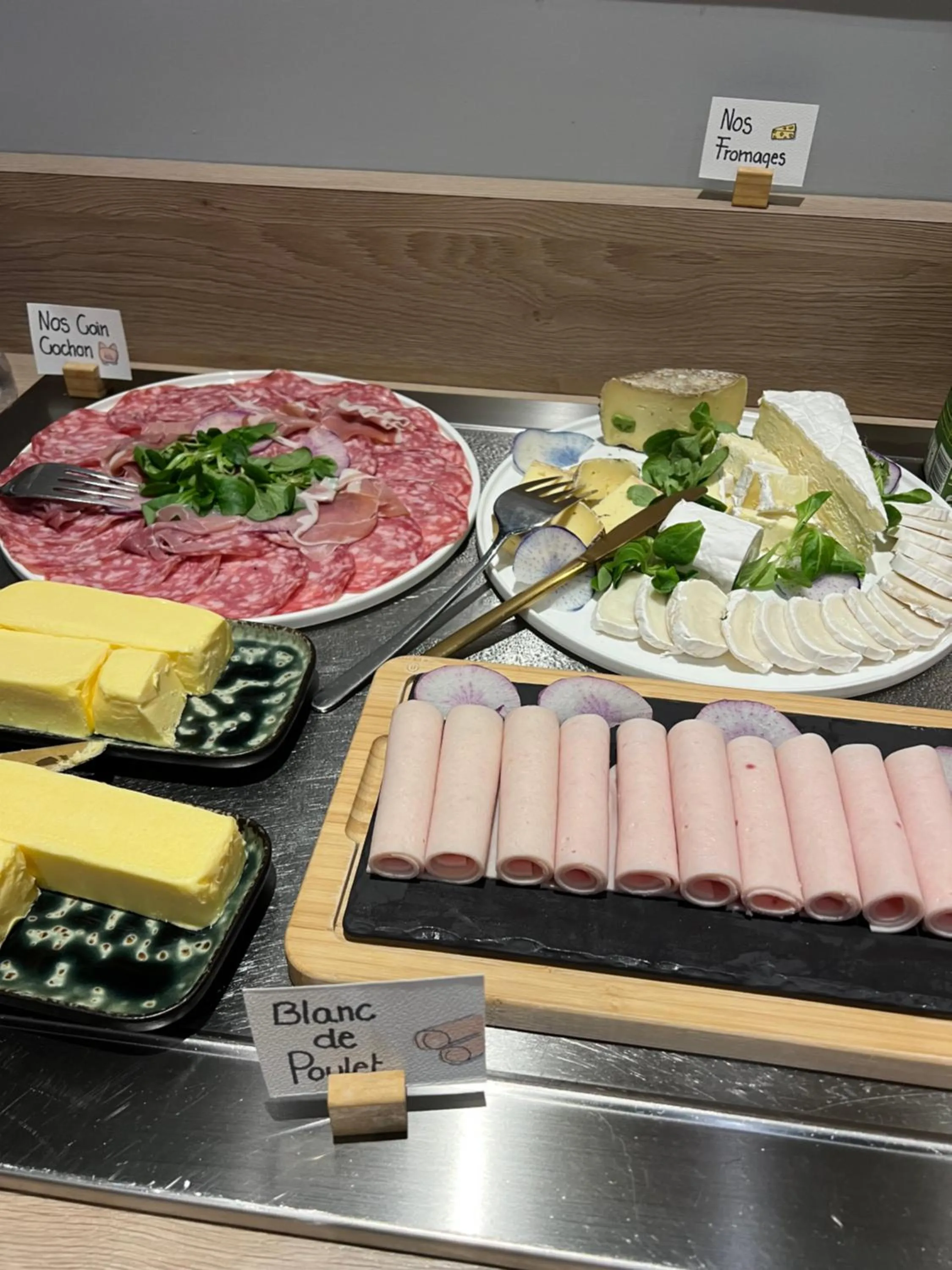 Food and drinks in ibis Styles Arras Centre