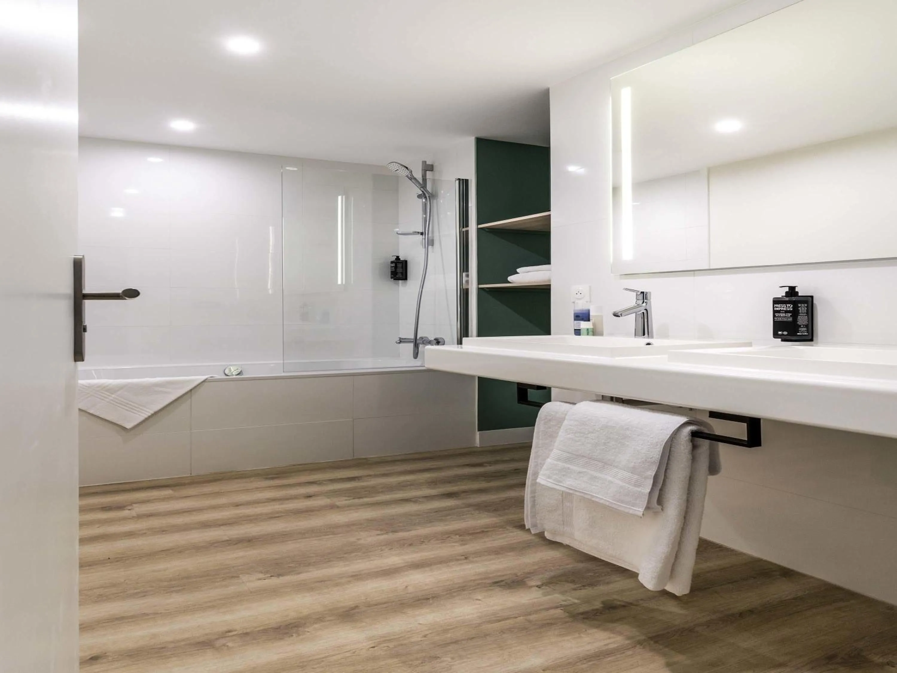 Bedroom in ibis Styles Limoges Centre