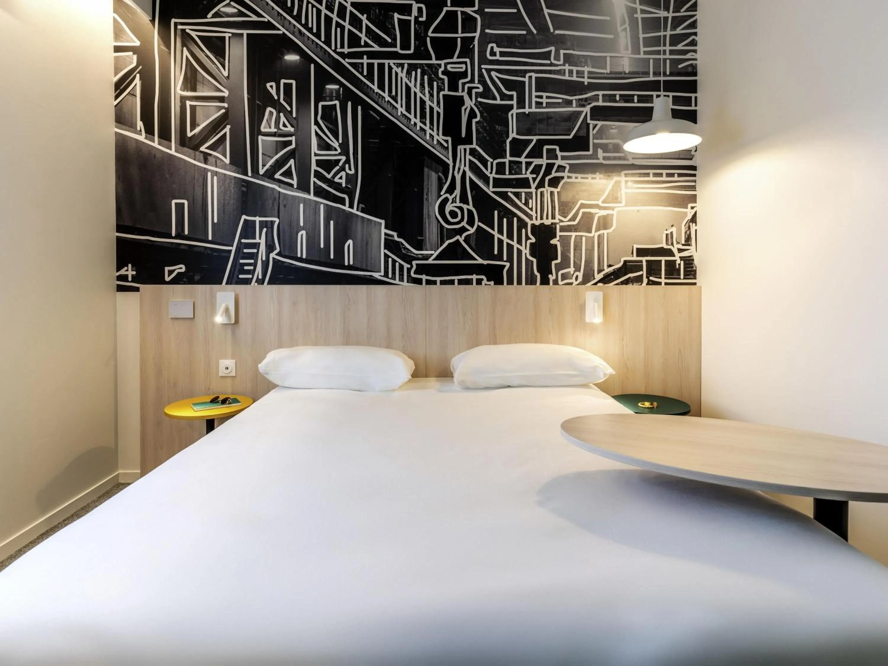 Bedroom, Bed in ibis Styles Limoges Centre
