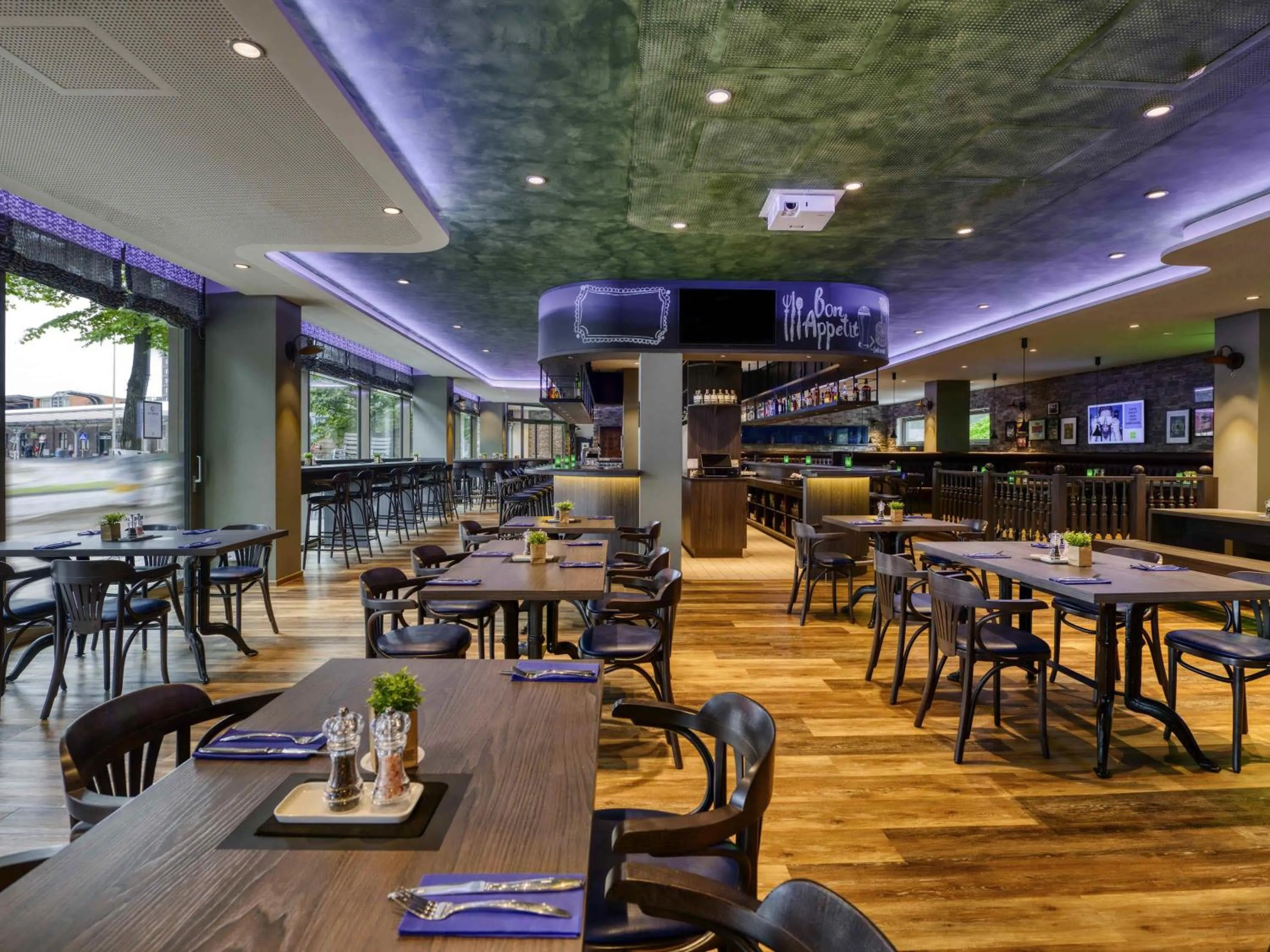 Restaurant/places to eat in ibis Styles Hamburg Barmbek