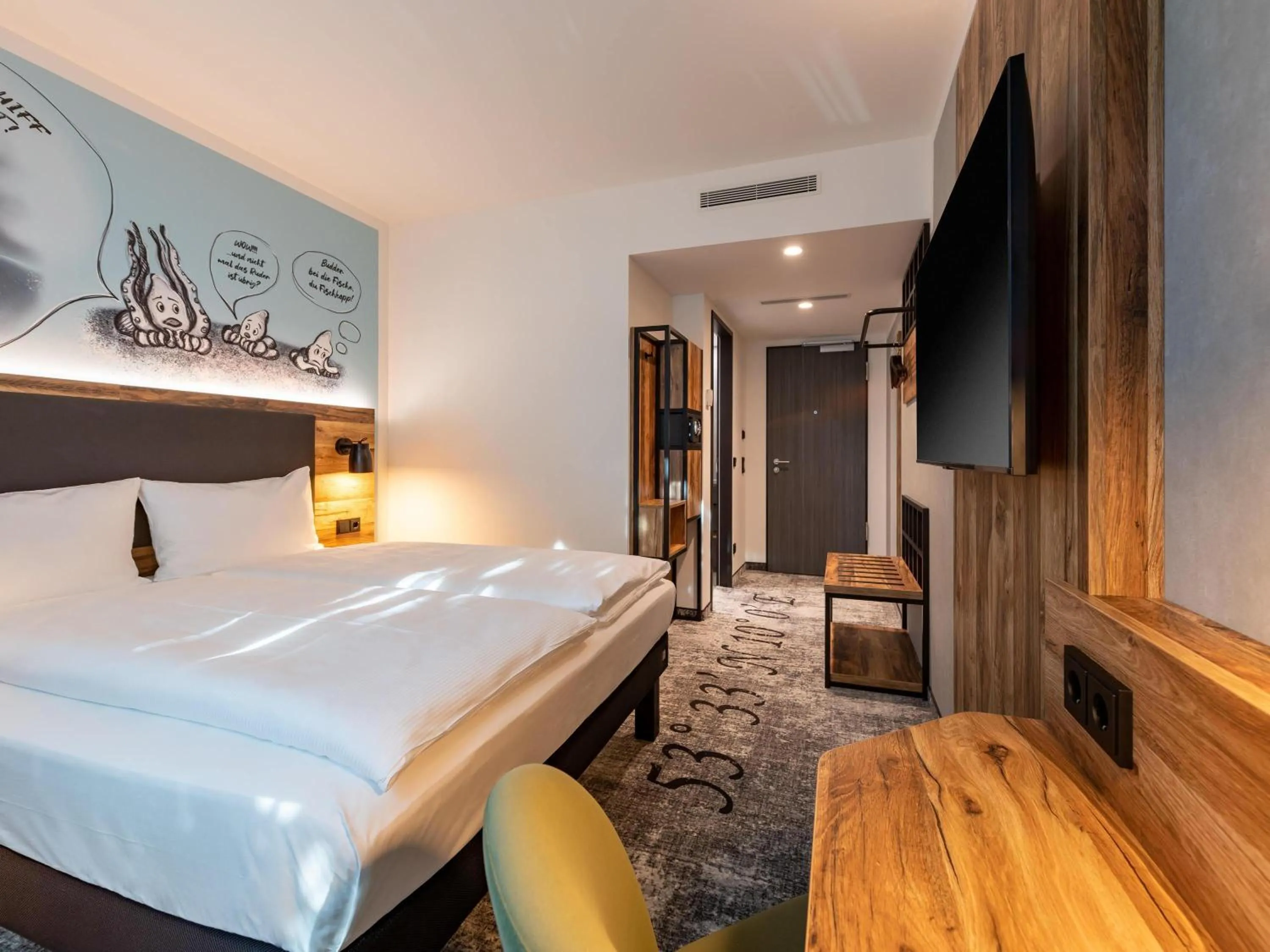 Bedroom, Bed in ibis Styles Hamburg Barmbek