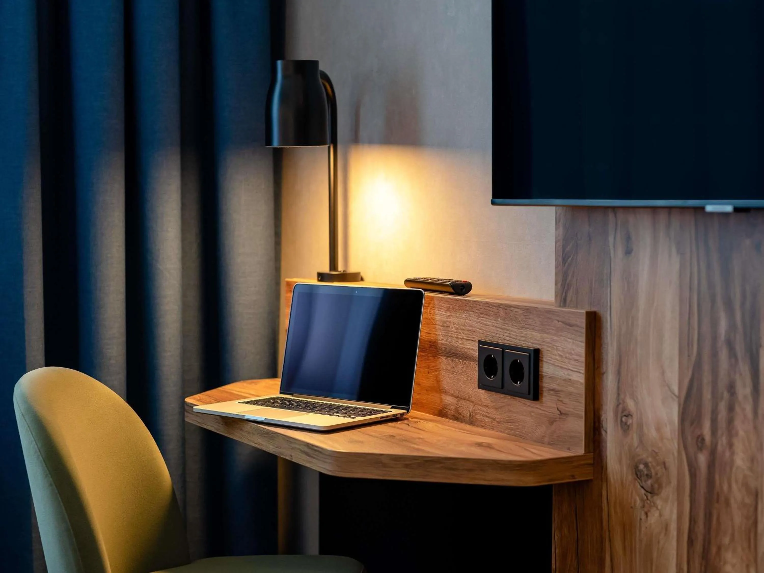 Bedroom in ibis Styles Hamburg Barmbek