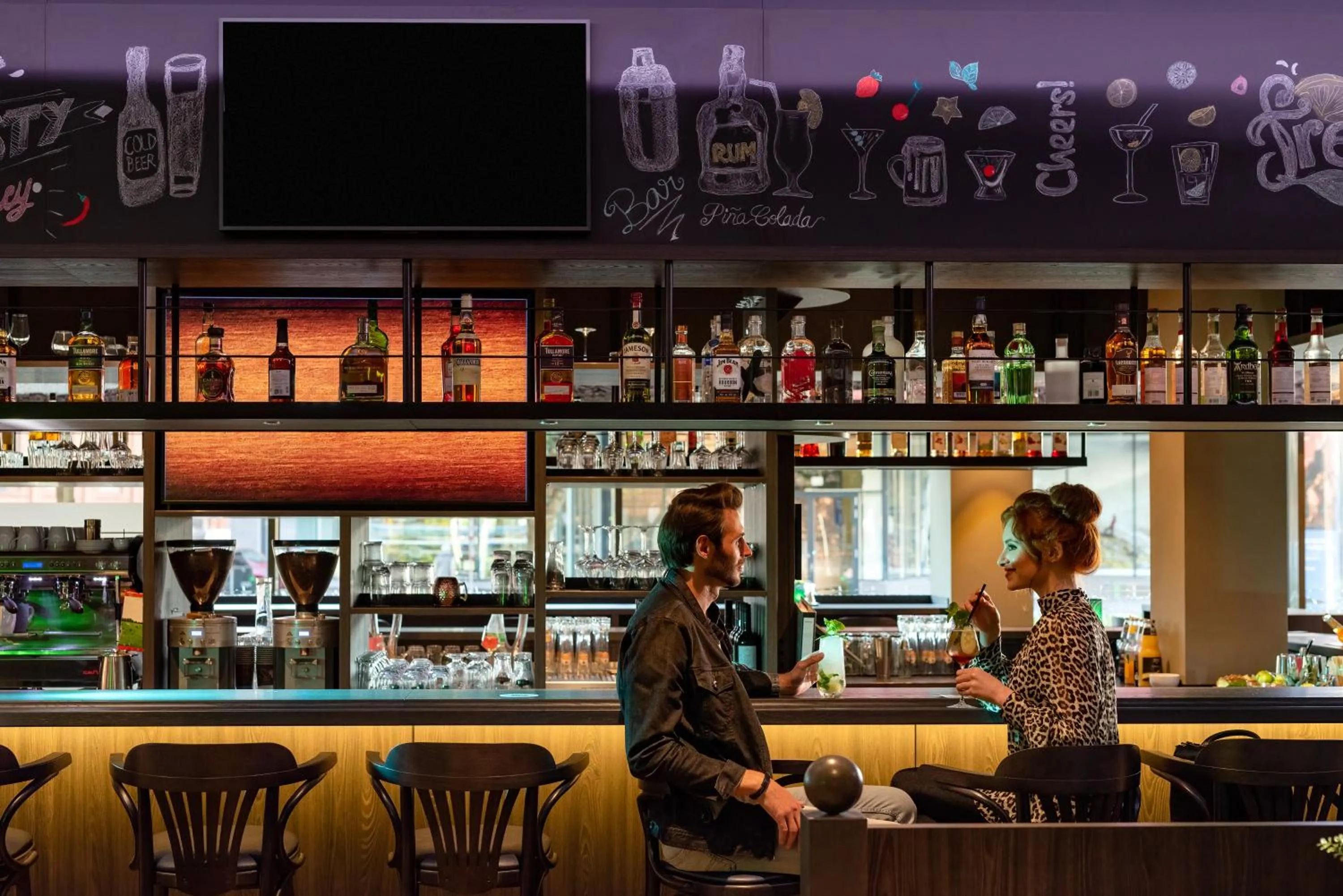 Lounge or bar in ibis Styles Hamburg Barmbek