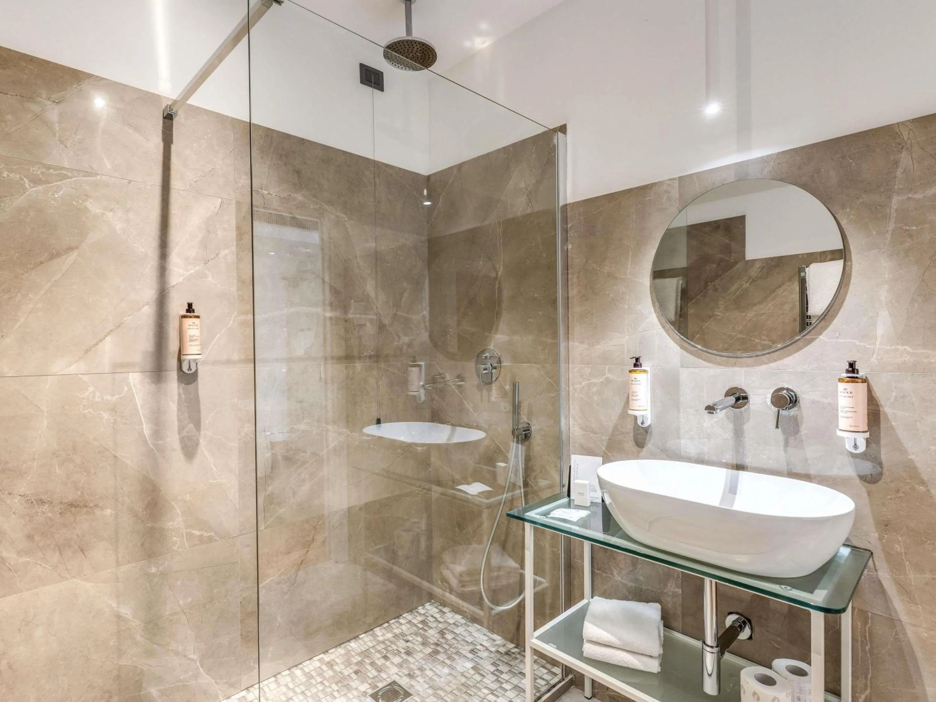 Bedroom in Mercure Roma Centro Termini