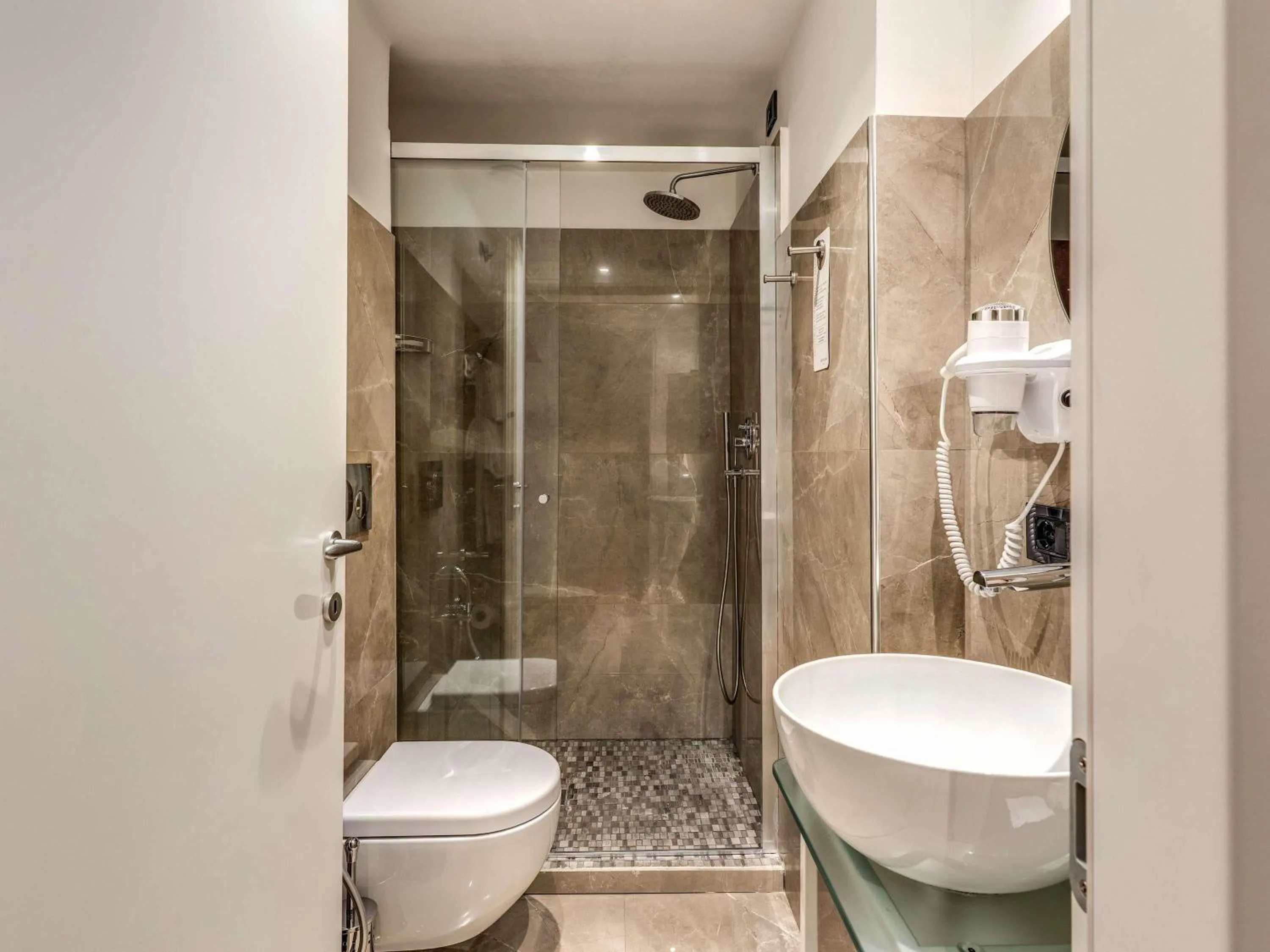 Bedroom in Mercure Roma Centro Termini