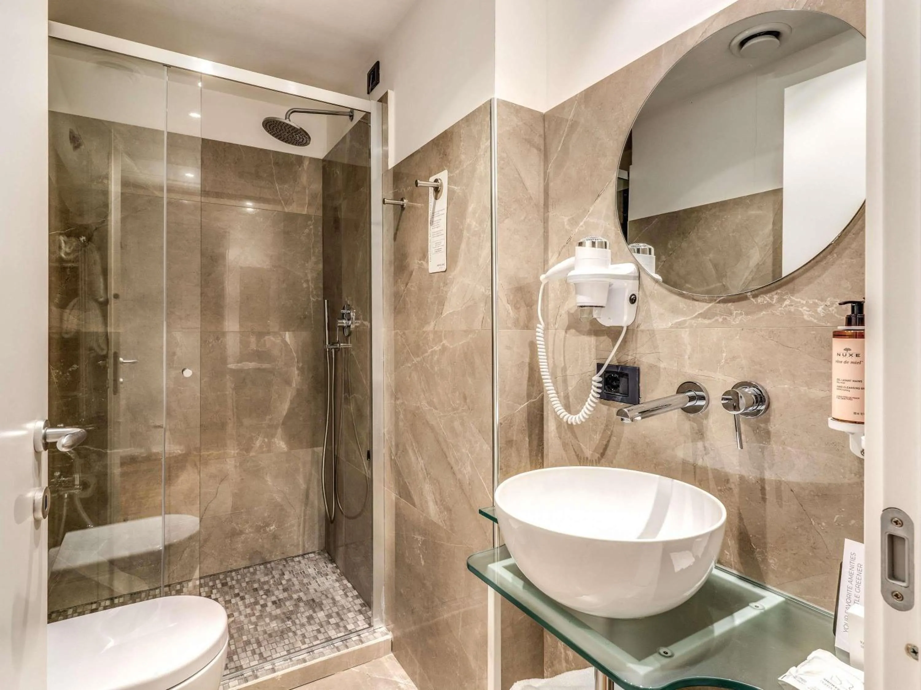 Bedroom in Mercure Roma Centro Termini