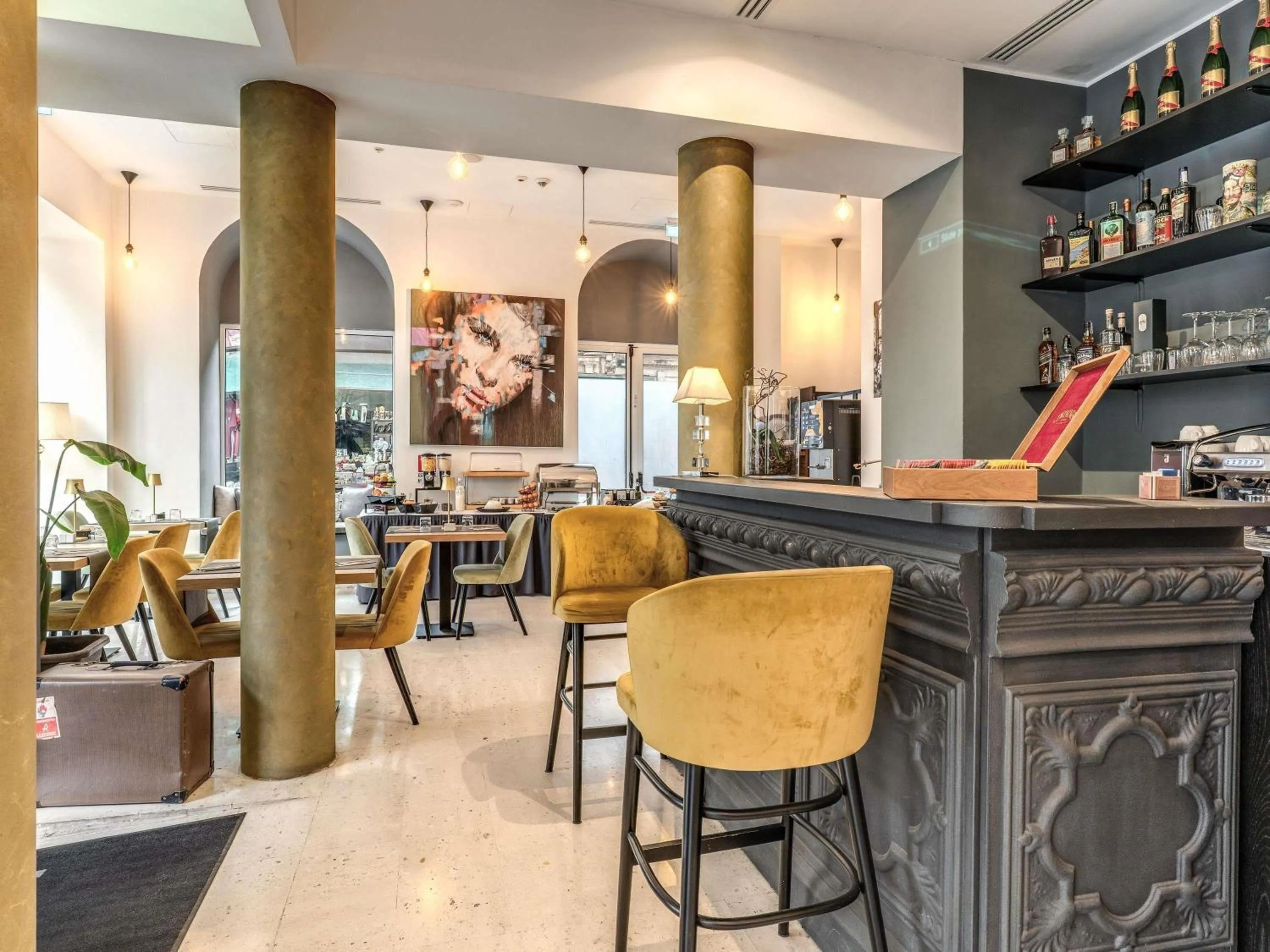 Property building in Mercure Roma Centro Termini