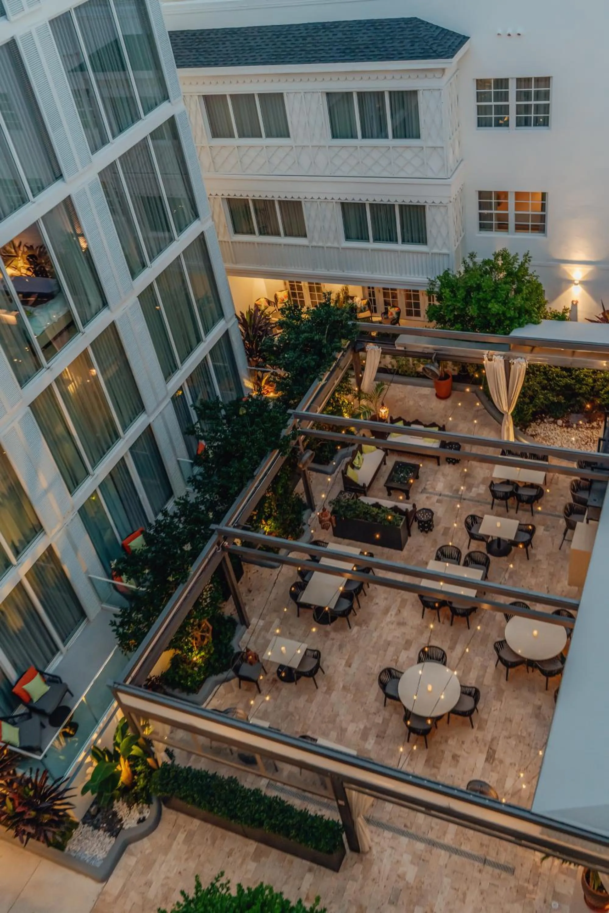 Restaurant/places to eat in Iberostar Waves Miami Beach