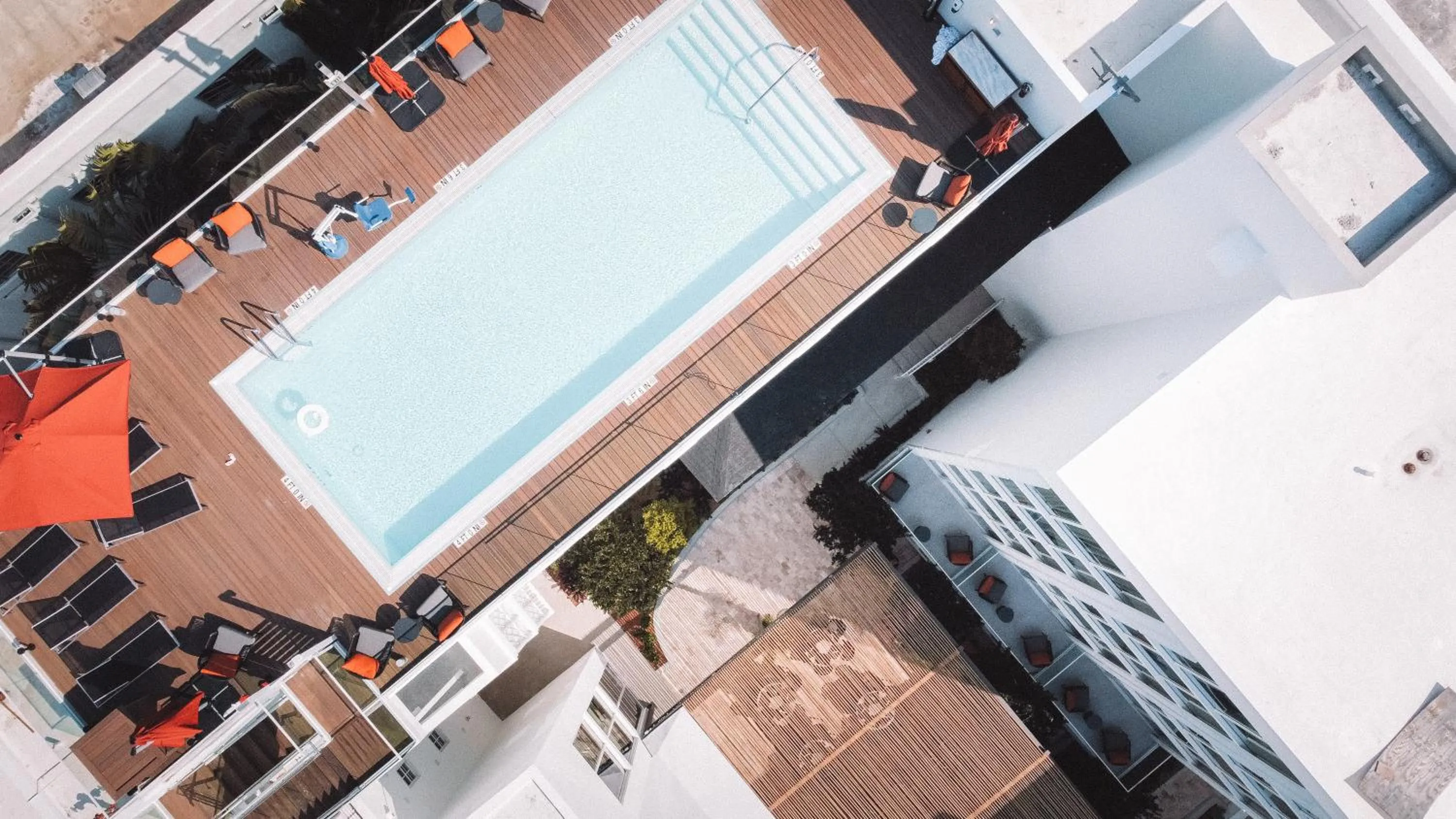 Swimming pool in Berkeley Park MGallery Hotel Collection