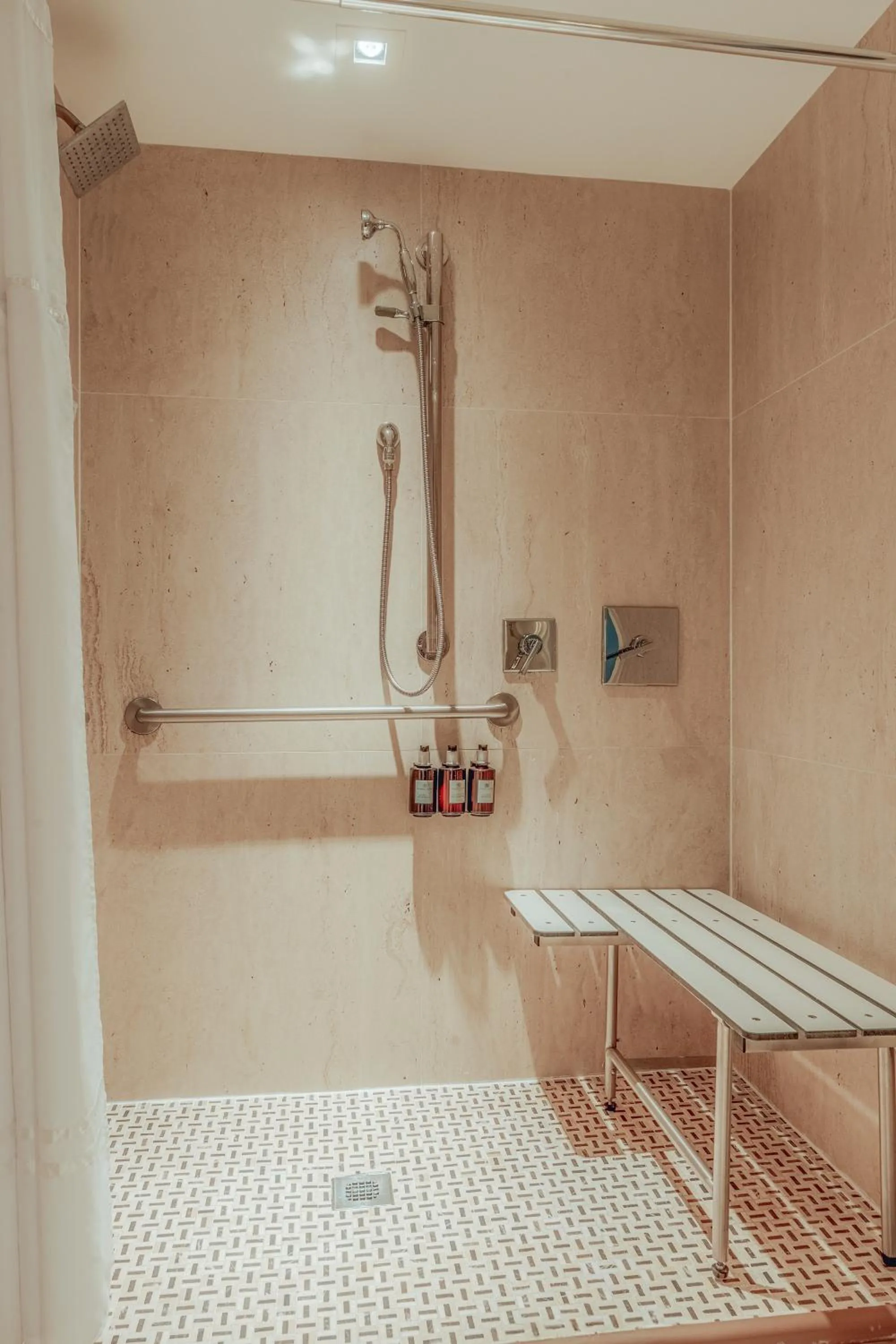 Bath in Iberostar Waves Miami Beach