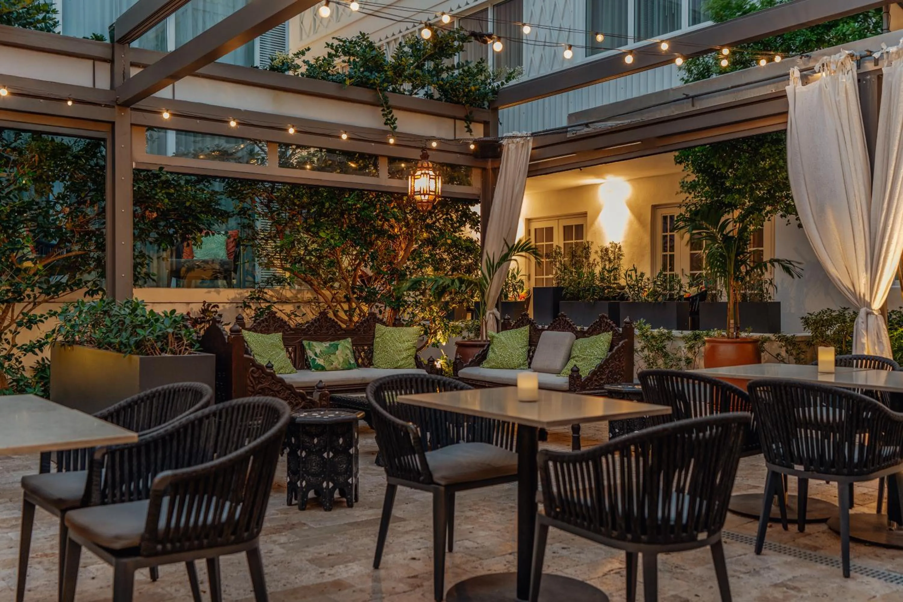 Restaurant/places to eat in Iberostar Waves Miami Beach