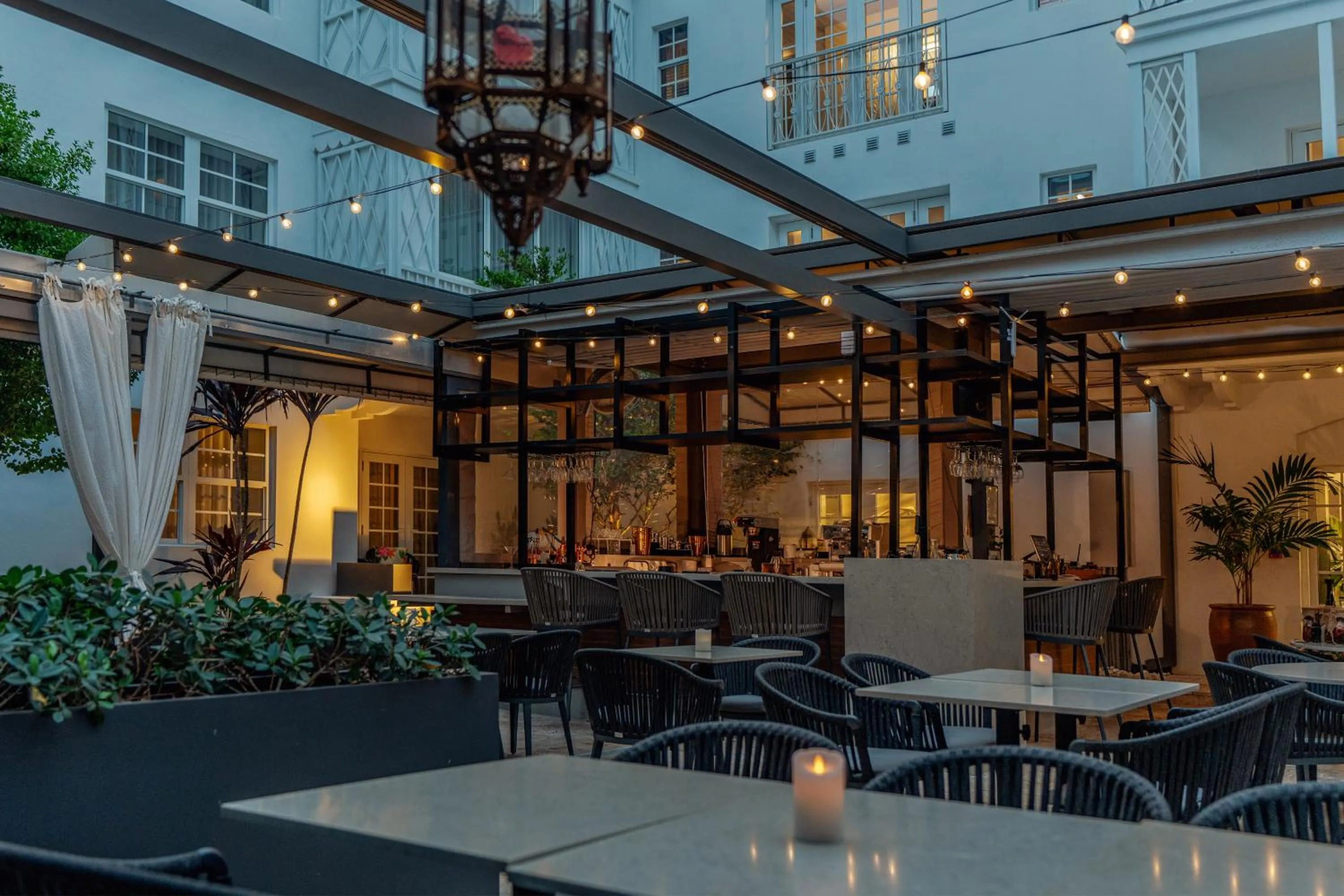 Restaurant/places to eat in Iberostar Waves Miami Beach