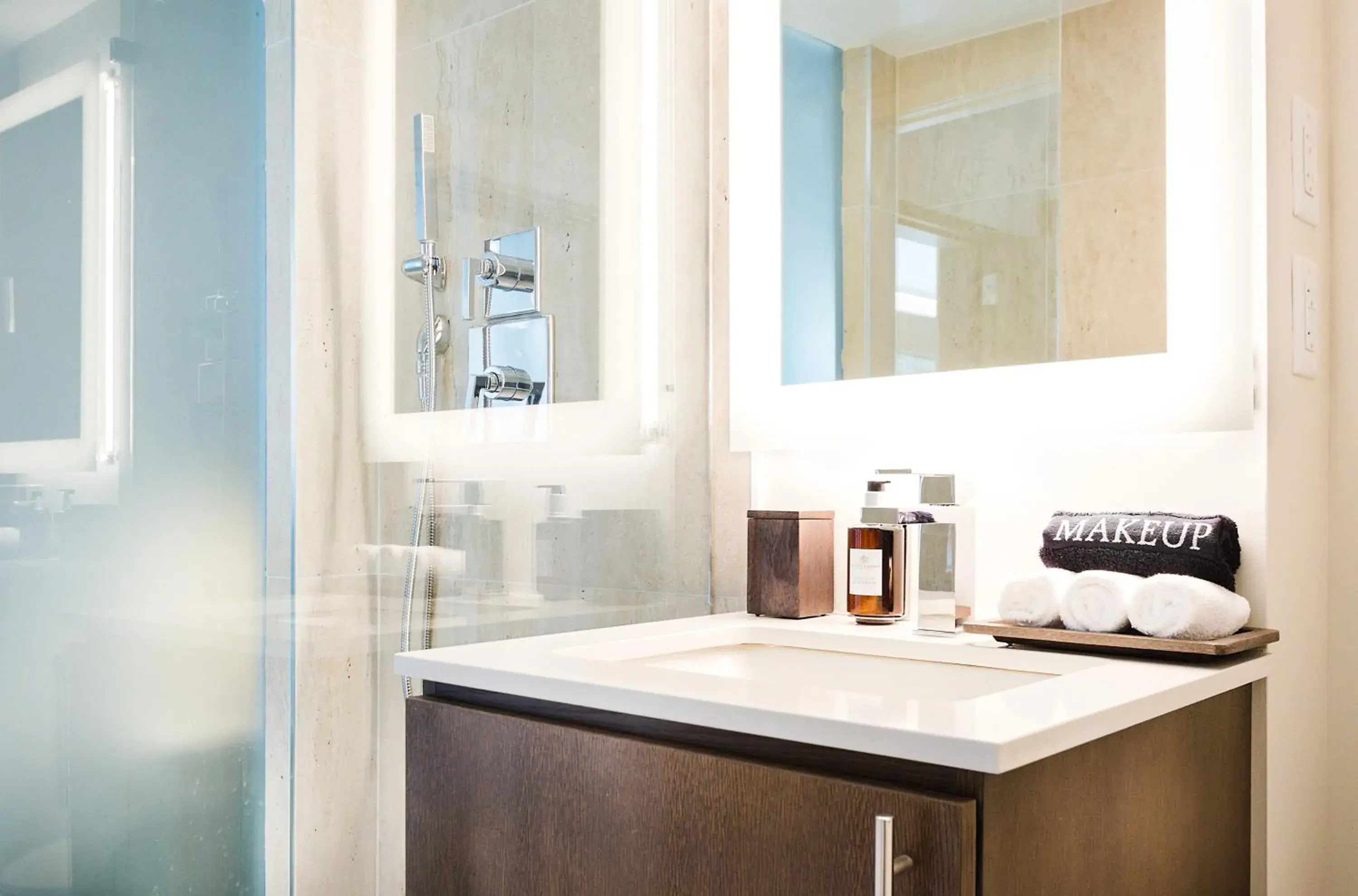 Classic 1 King in Berkeley Park MGallery Hotel Collection Classic 1 King in Berkeley Park MGallery Hotel Collection